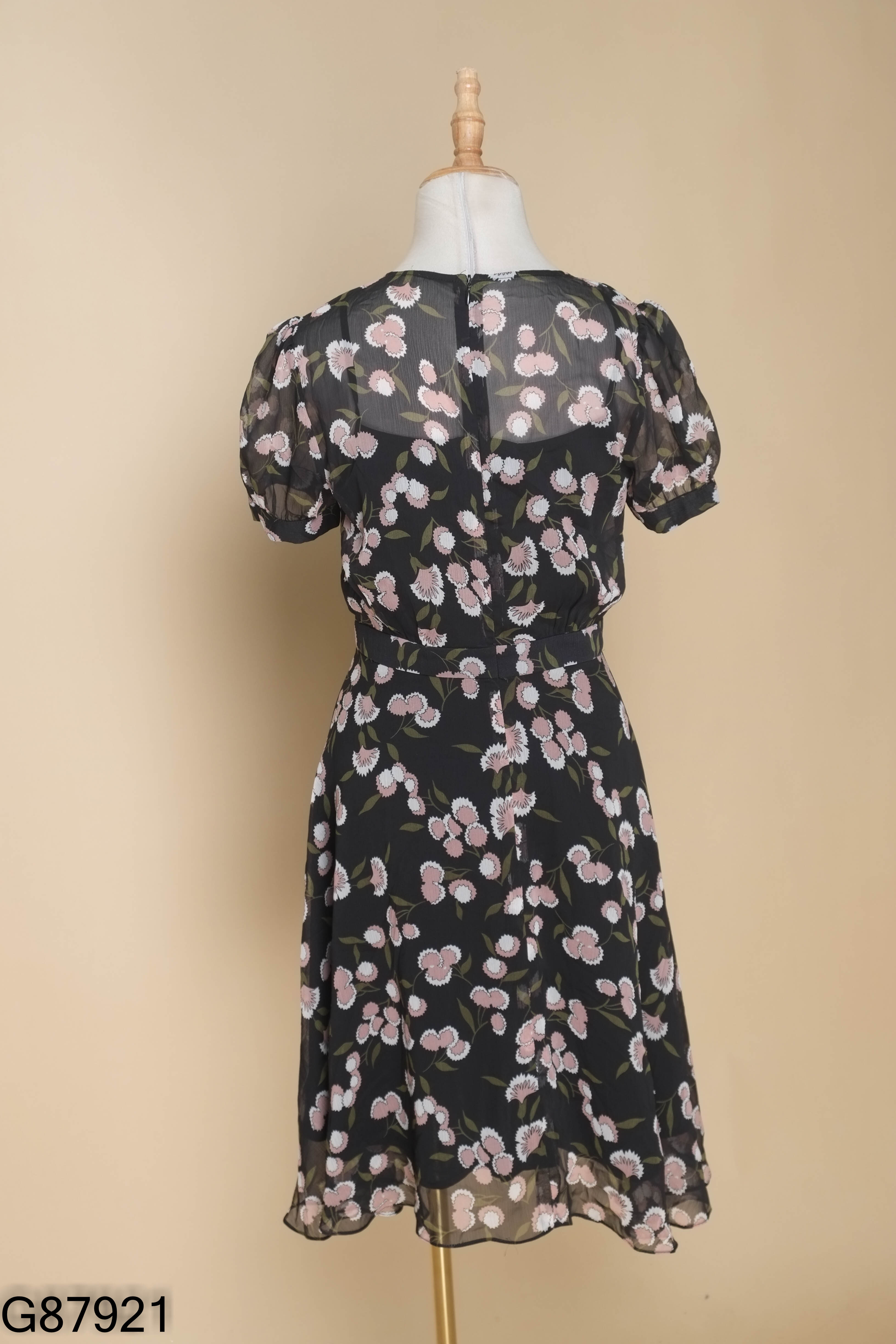 Váy IVY MODA voan đen họa tiết