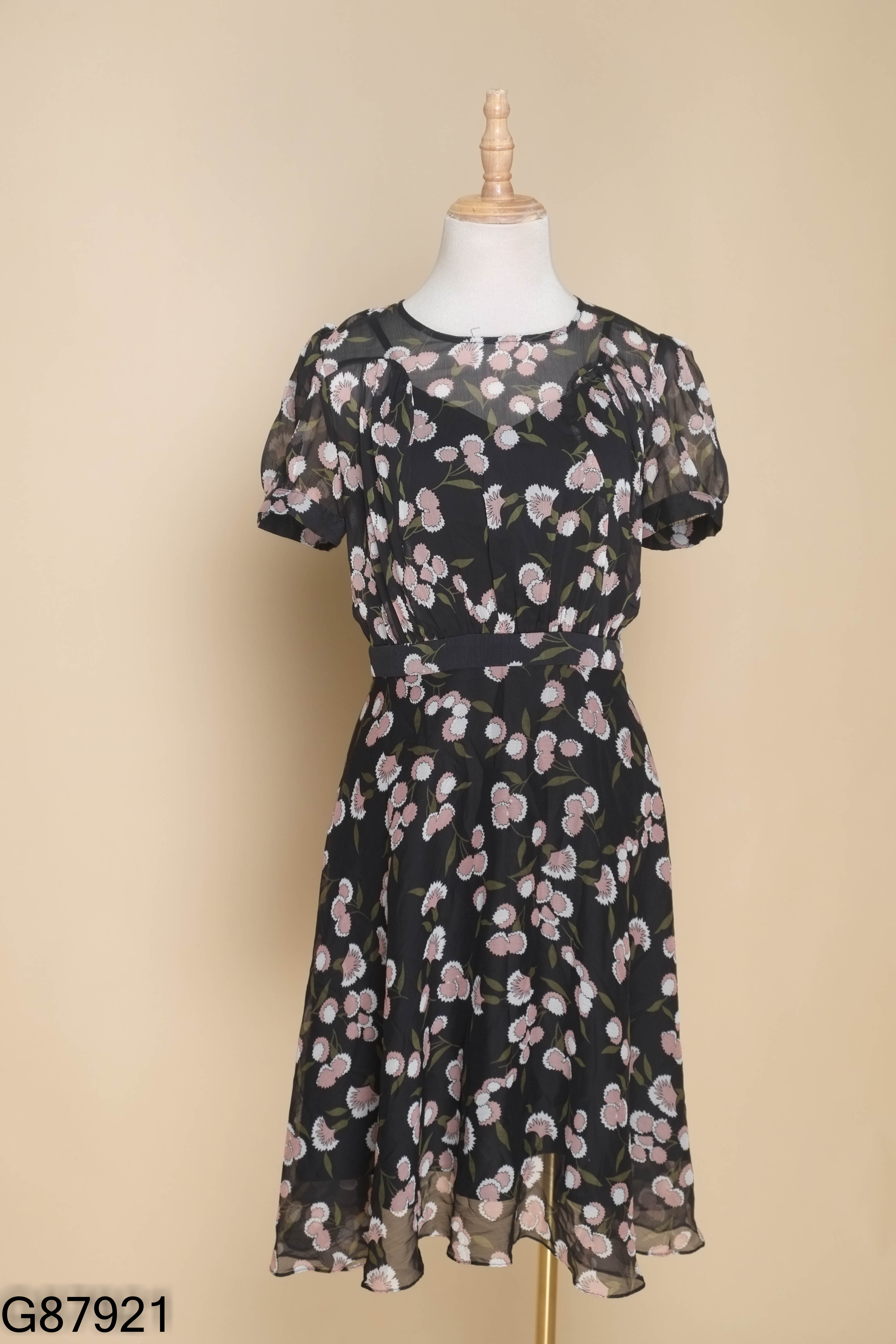 Váy IVY MODA voan đen họa tiết