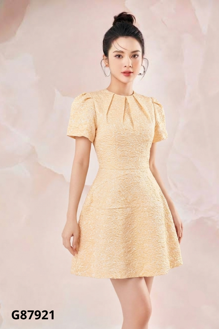 Váy COCO KEIRA cam họa tiết nổi