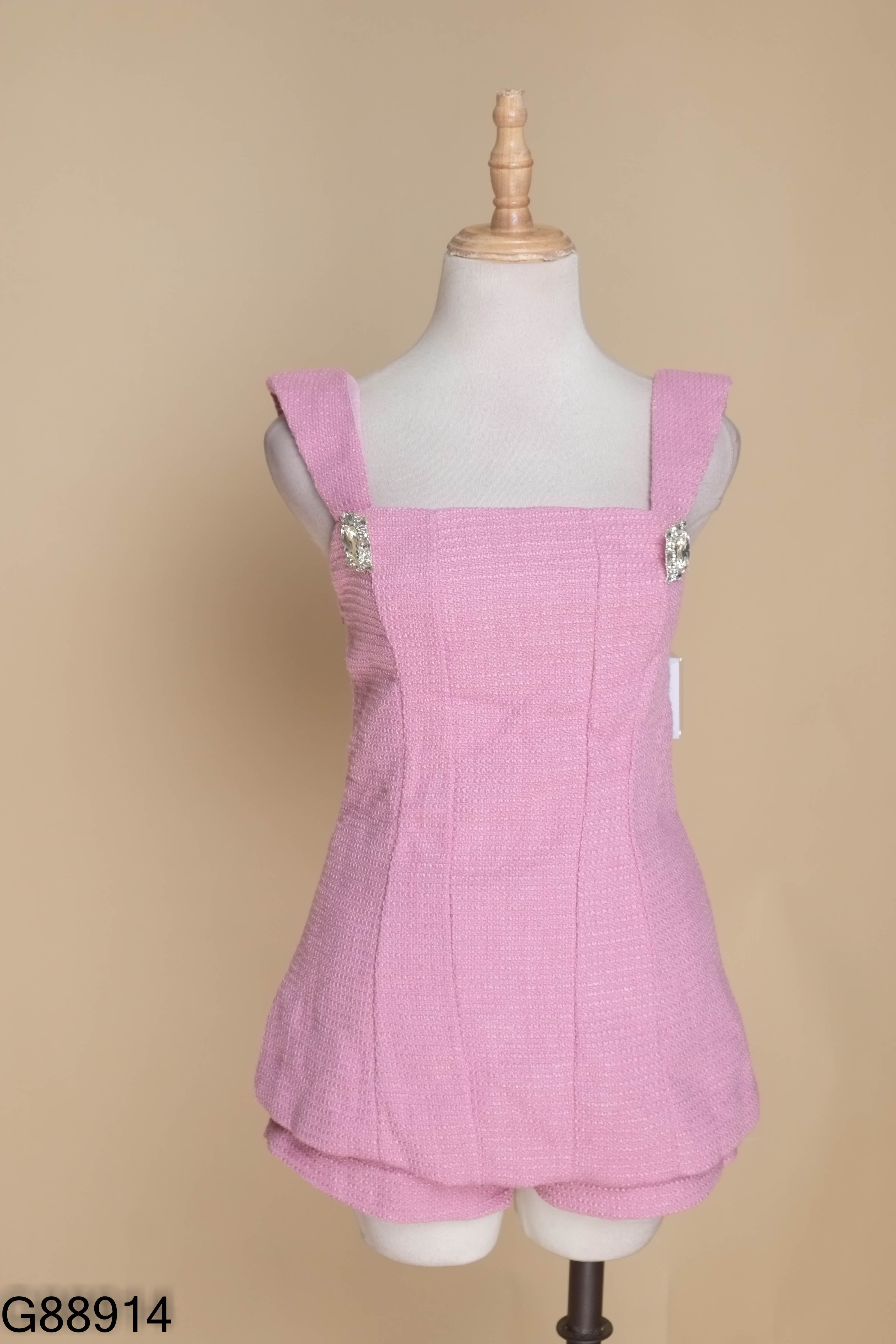 NEWTAG Set Áo dạ hồng cúc đá + quần shorts