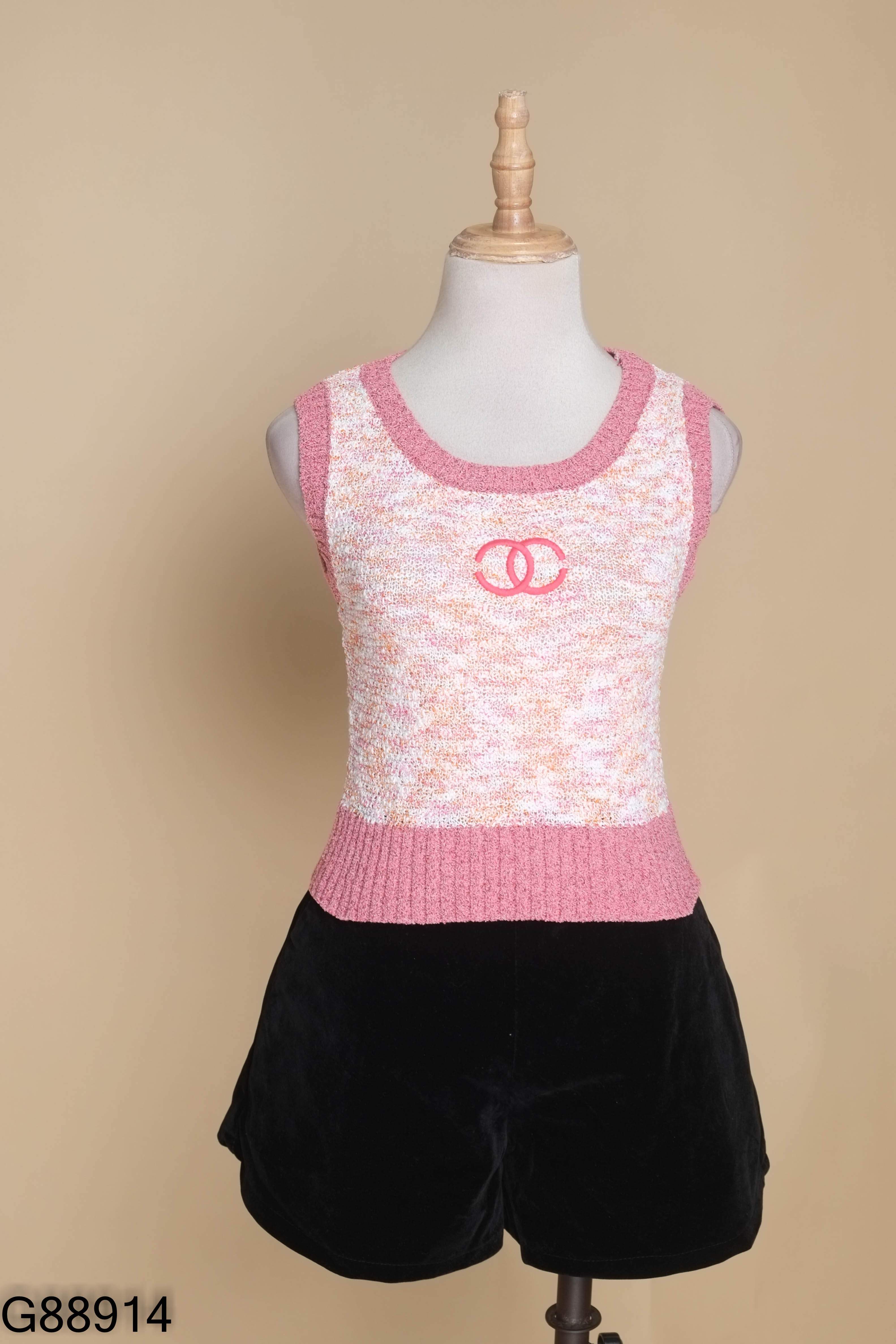 Set Áo sát nách hồng + quần shorts nhung