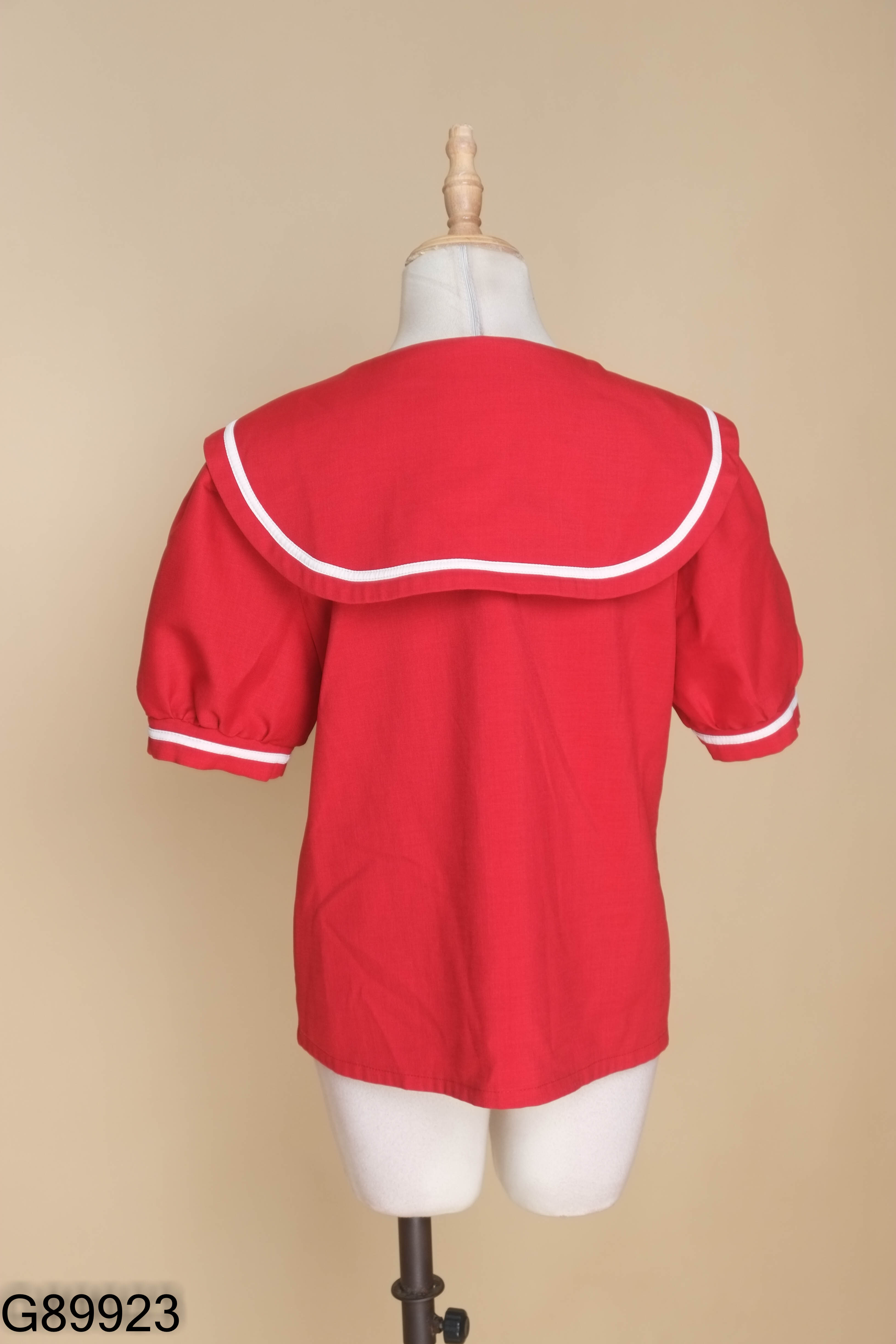 Áo đỏ LETRANGER viền trắng