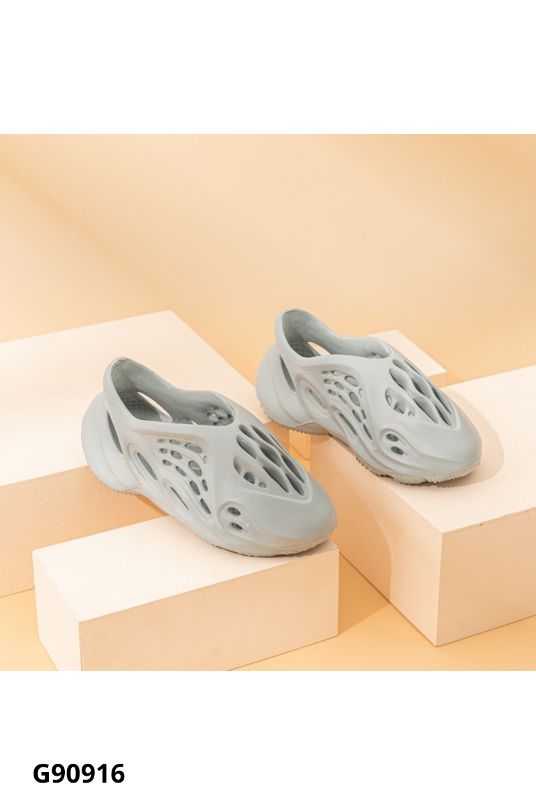Dép sục xanh lỗ KIDS