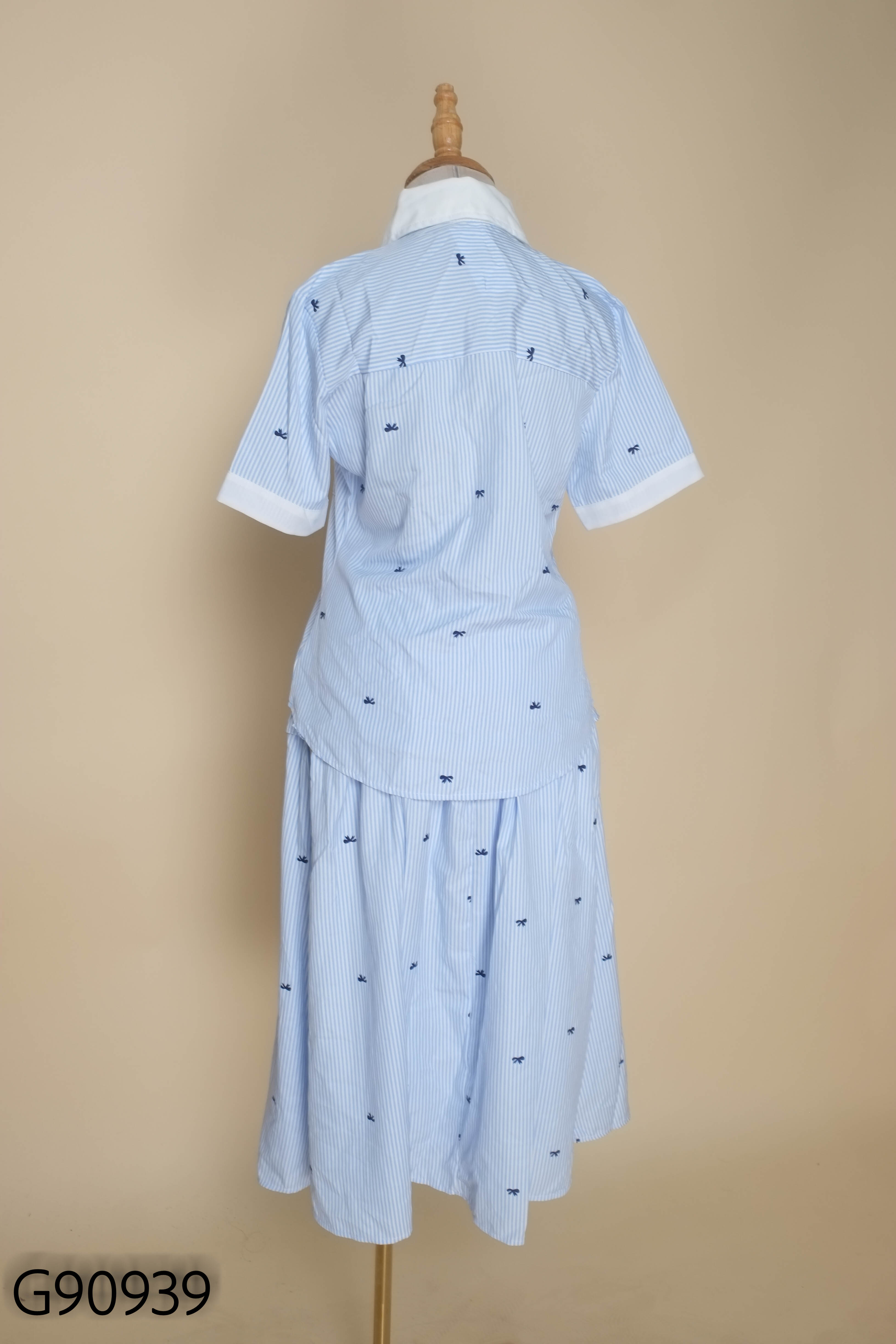 Set xanh kẻ đính nơ+váy