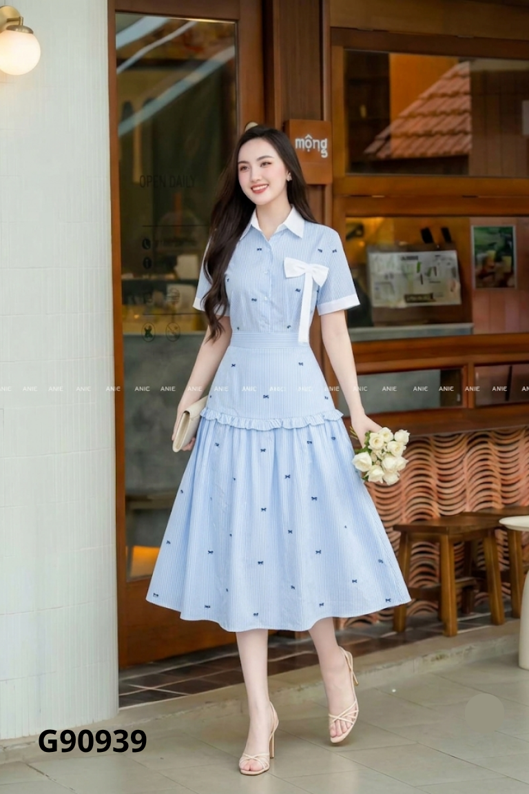 Set xanh kẻ đính nơ+váy