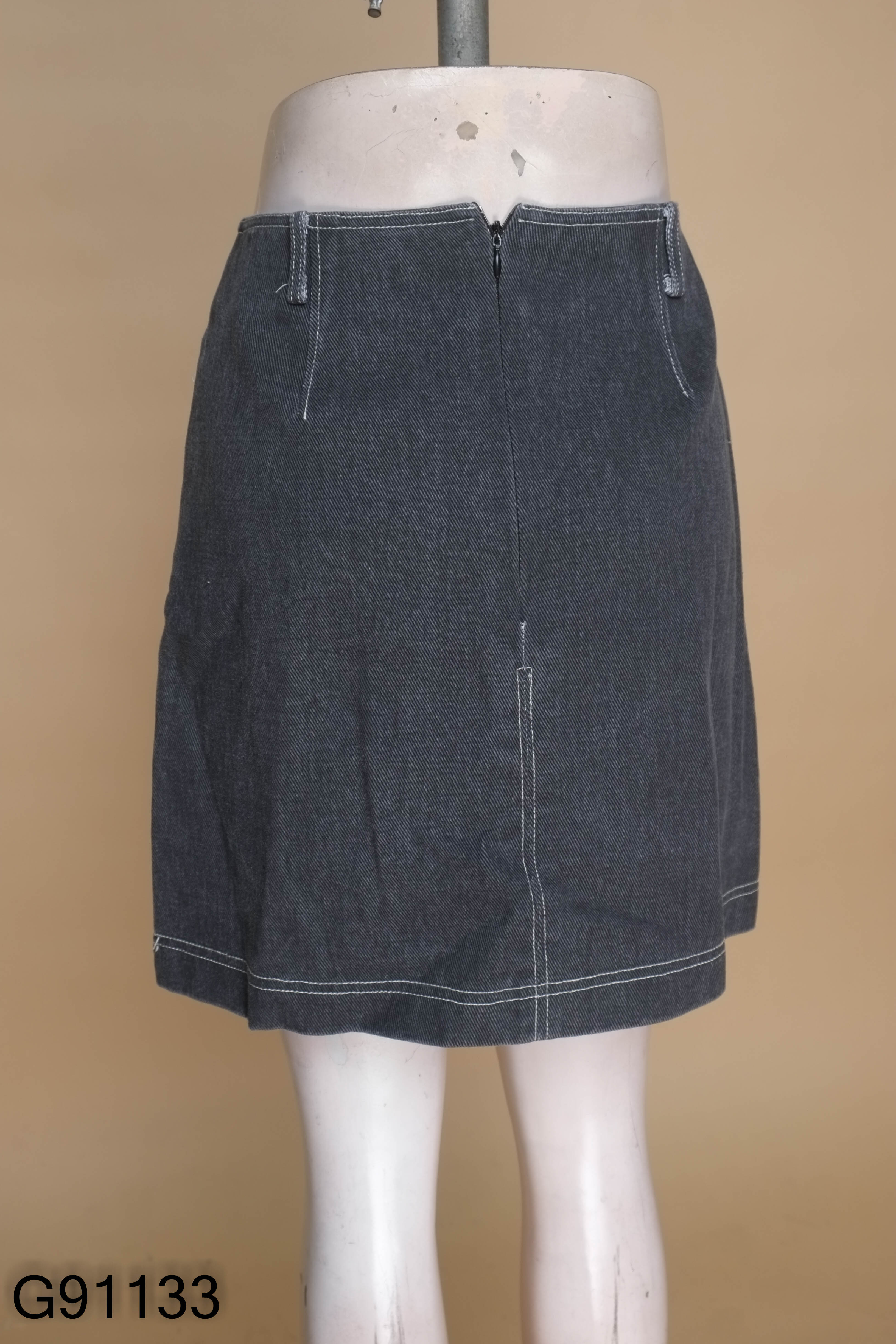 Chân váy jeans xám TRUST ME viền chỉ
