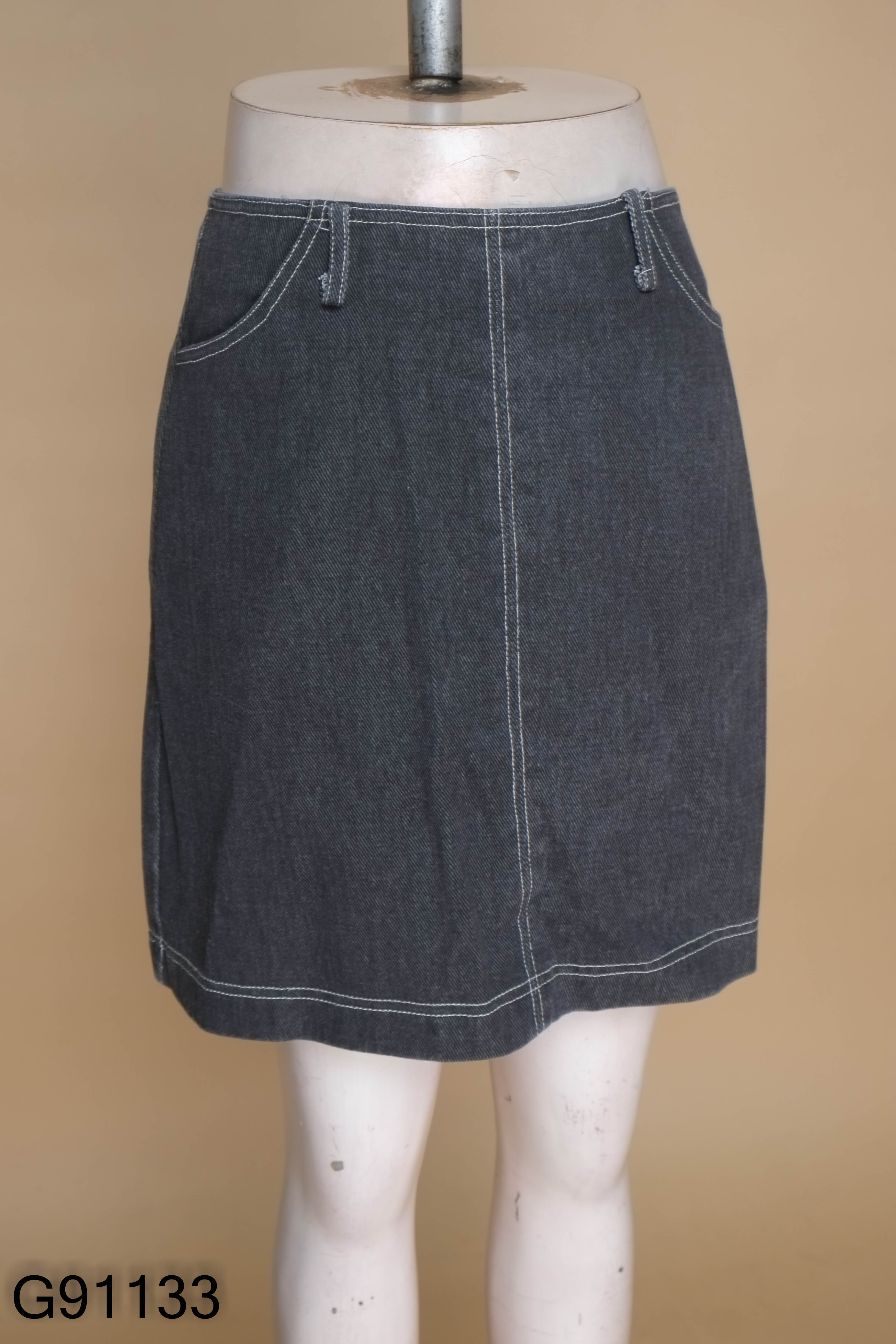 Chân váy jeans xám TRUST ME viền chỉ