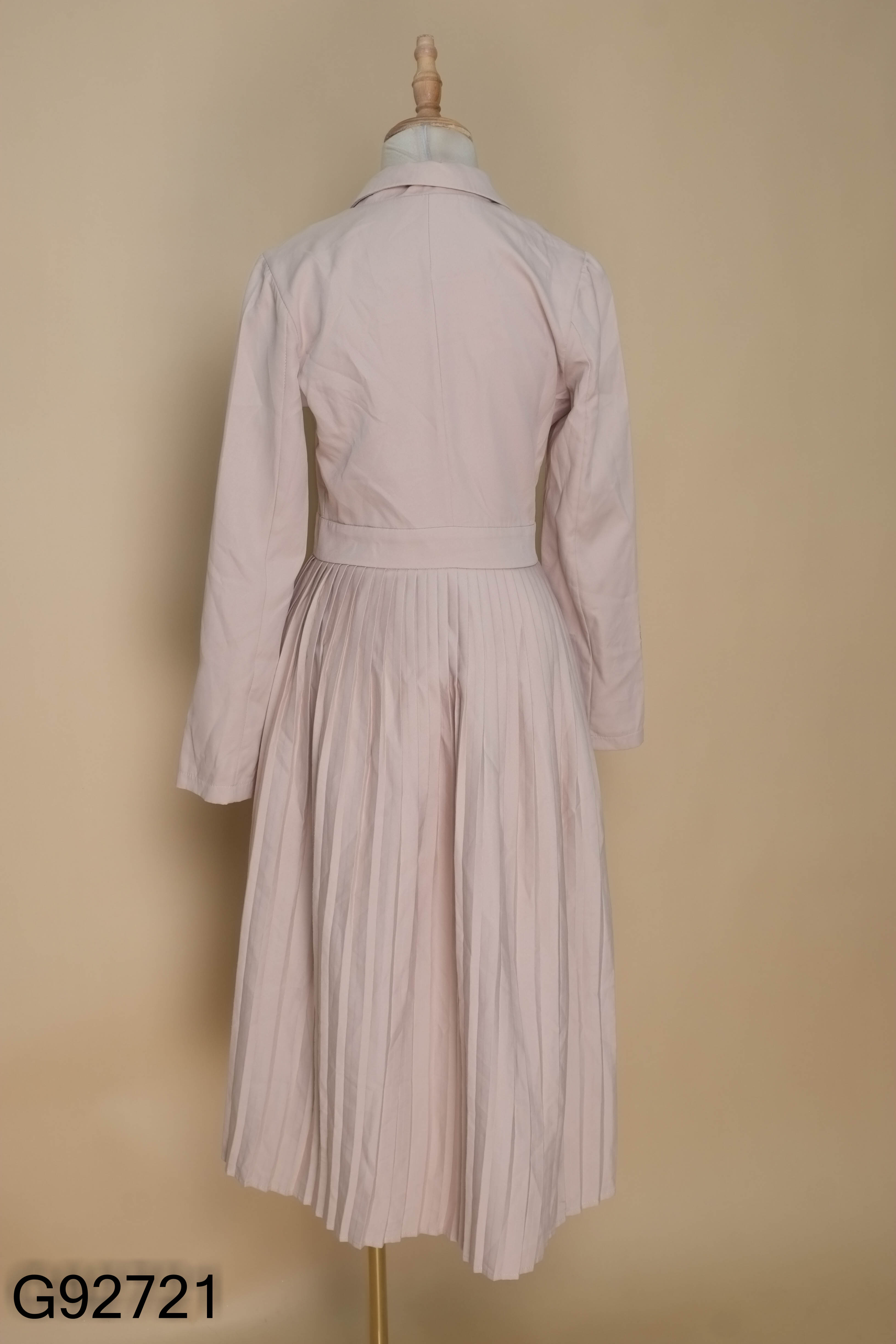 Váy be hồng xếp ly cố vest