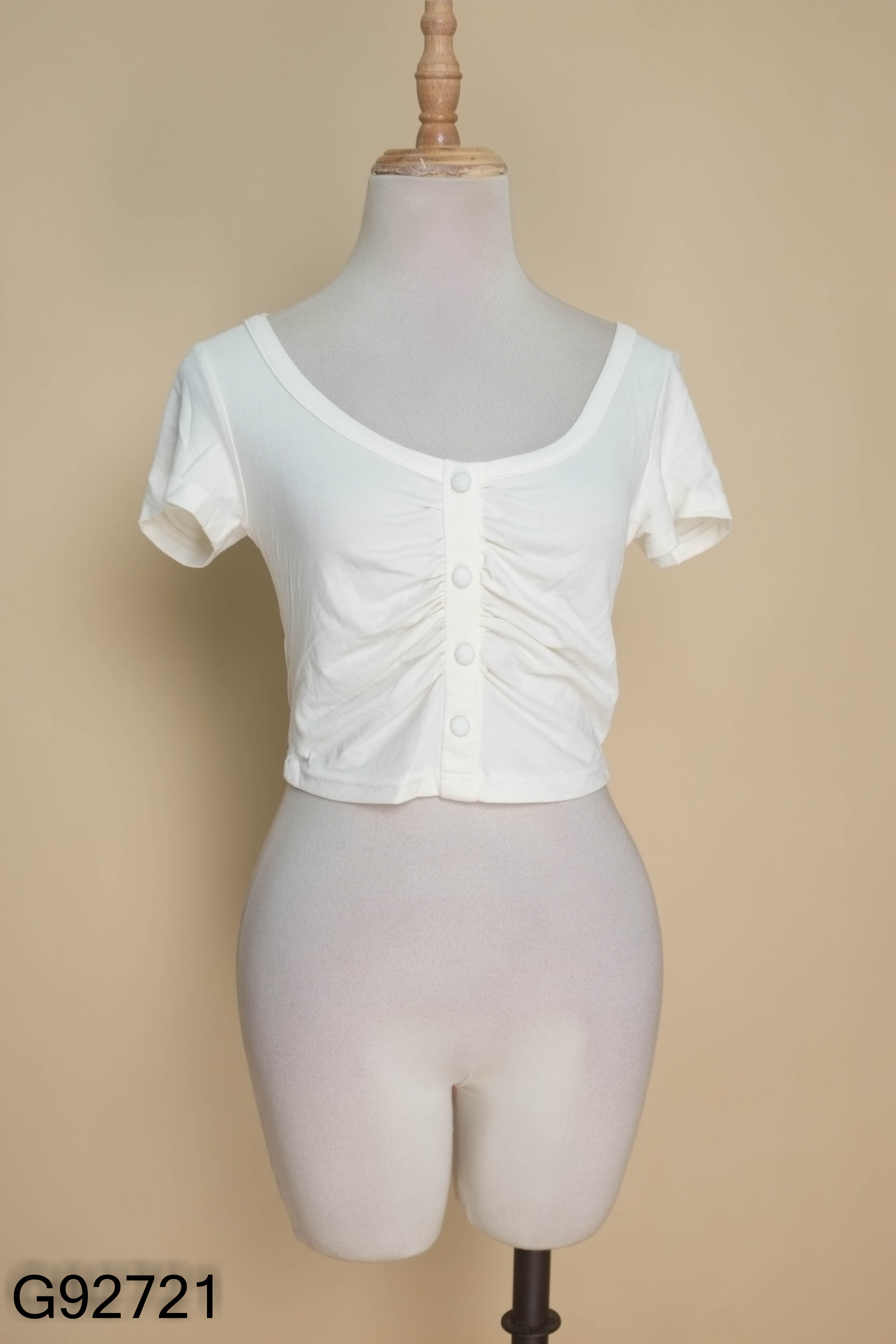 Áo croptop be trơn