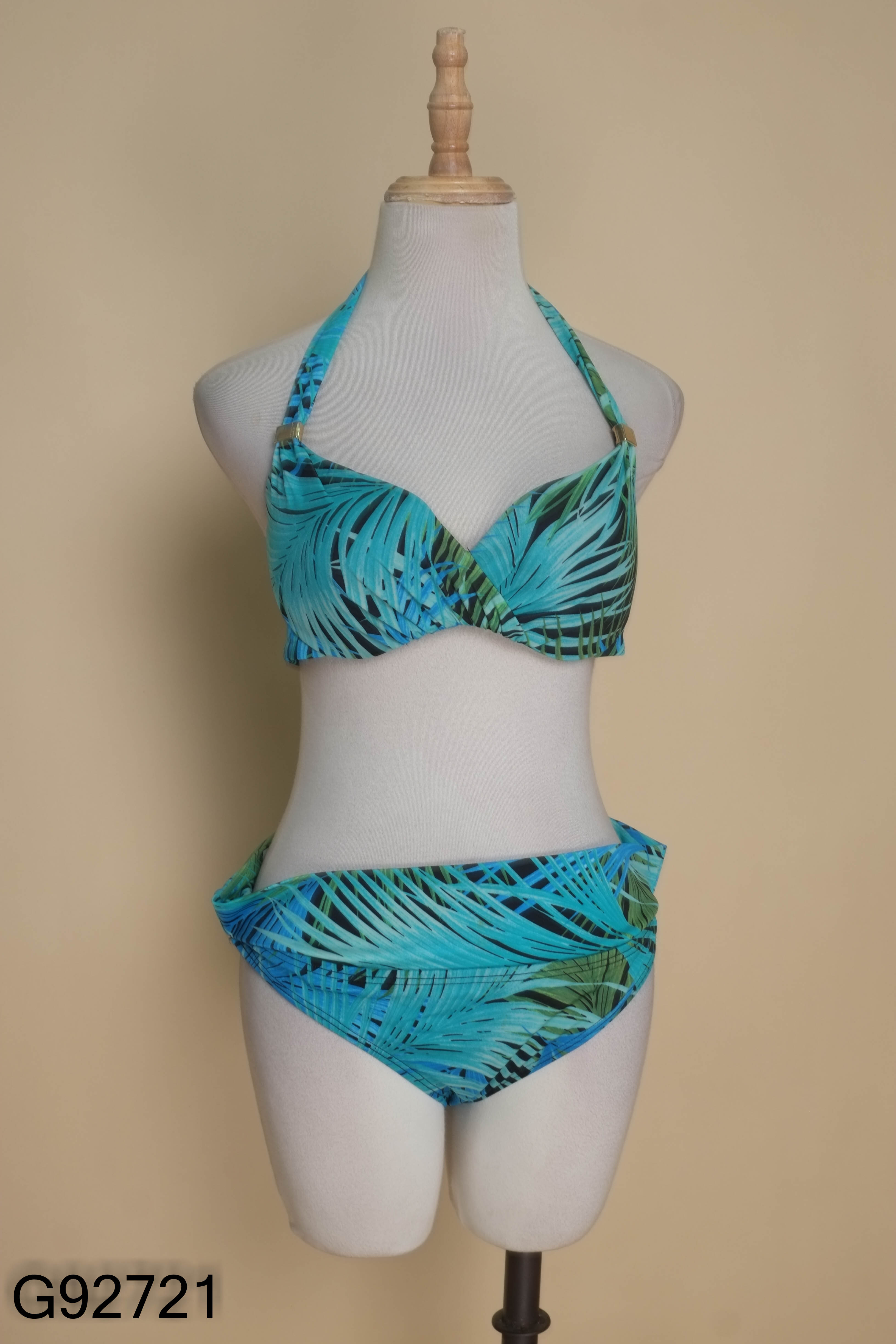 Set bikini xanh họa tiết