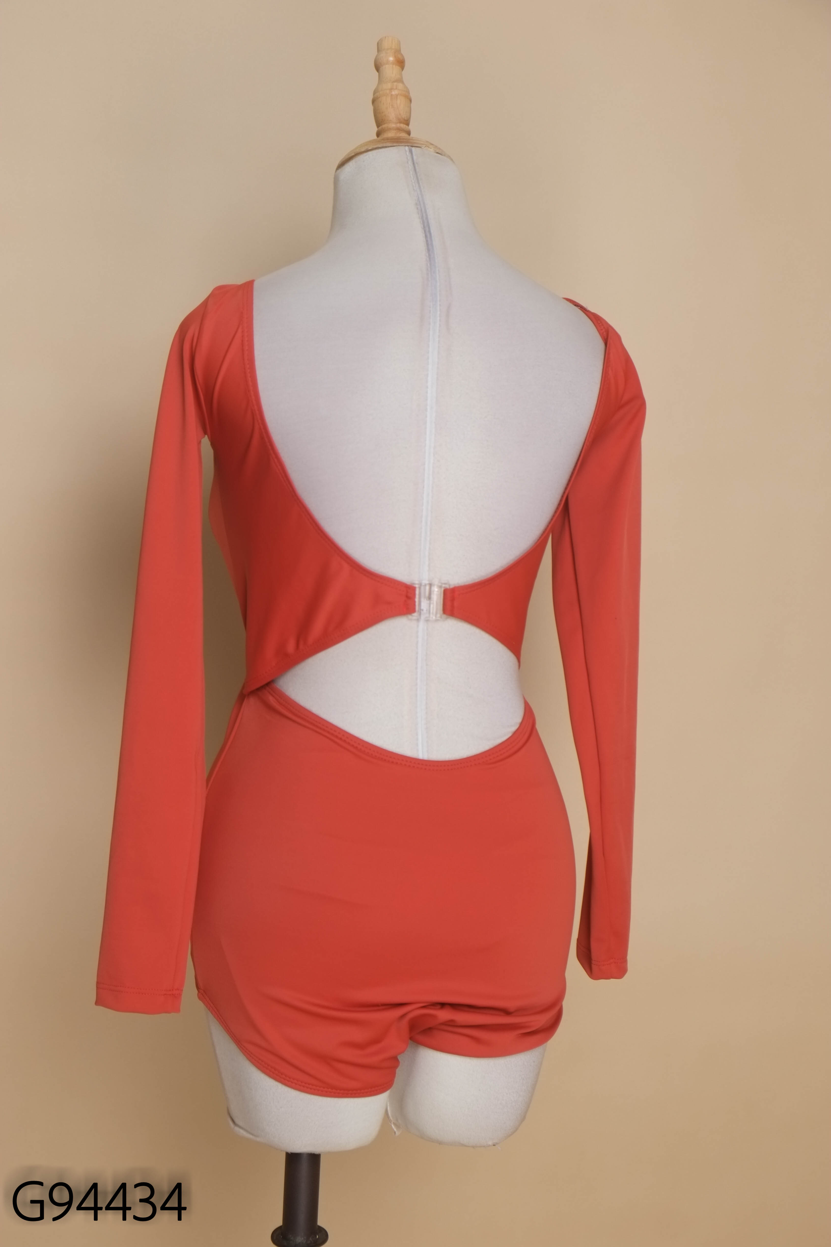 Bikini 1 mảnh đỏ cam xoắn ngực