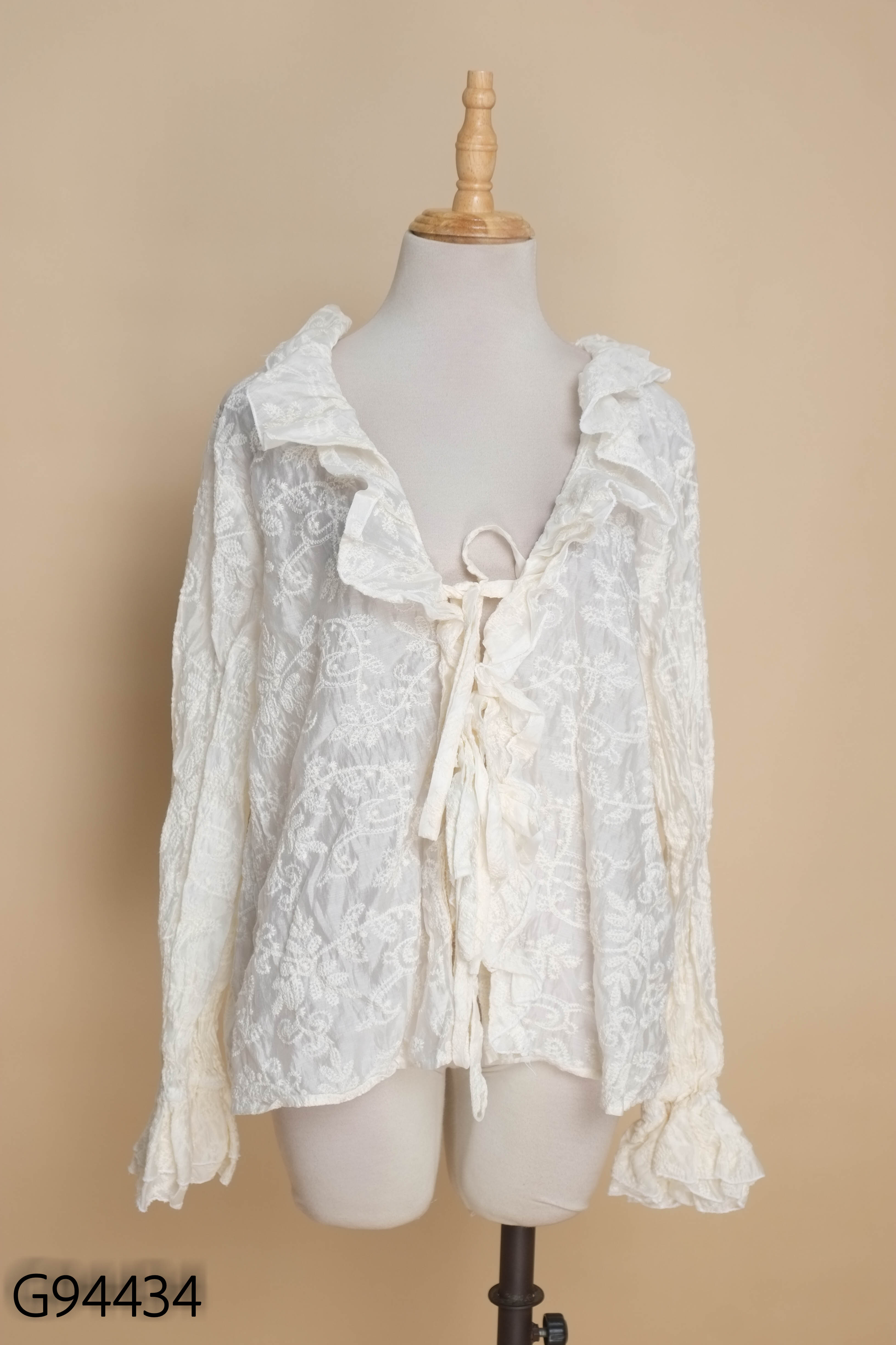 Áo be TY CLOTHING bèo thêu hoa