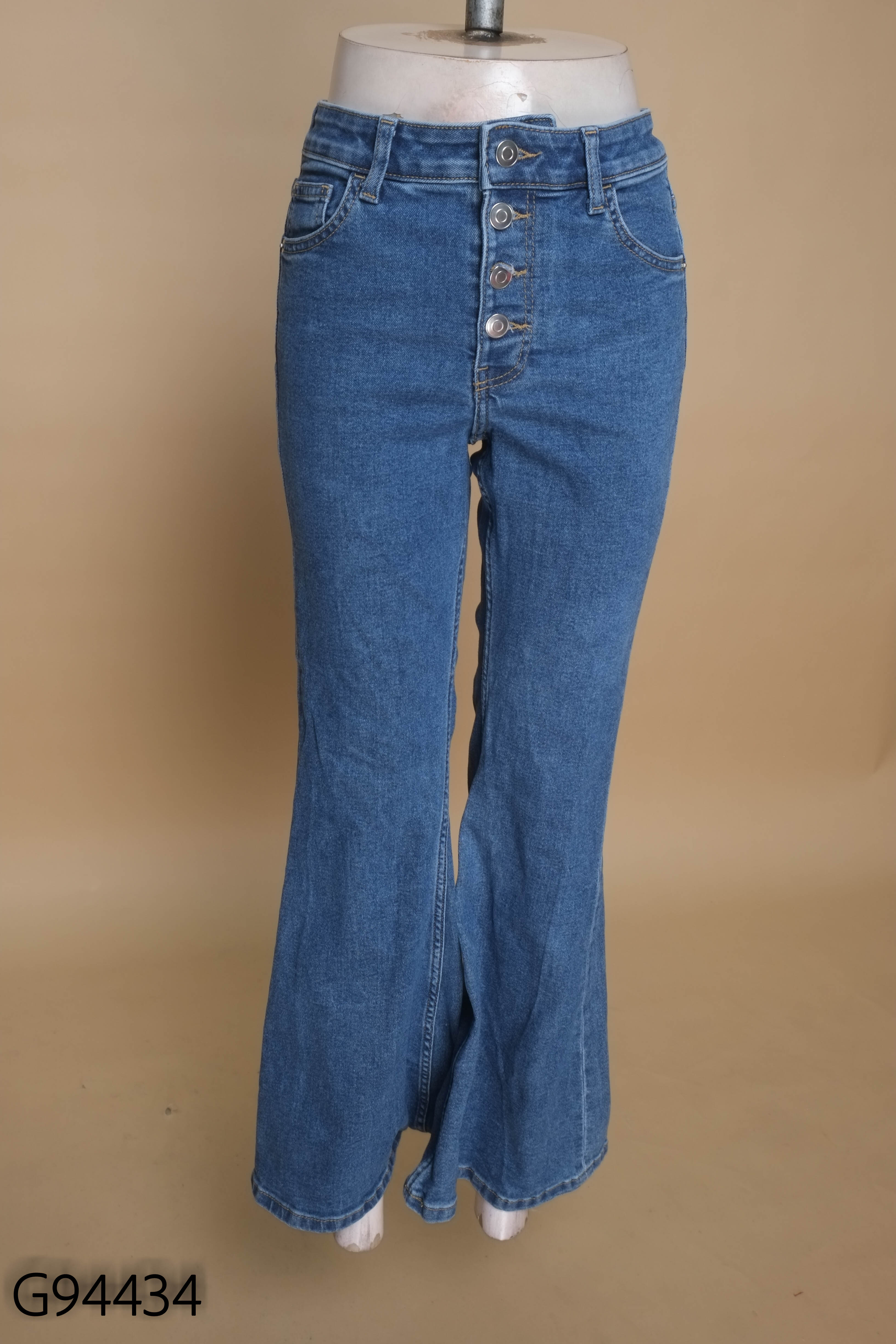 Quần jeans HM xanh loe