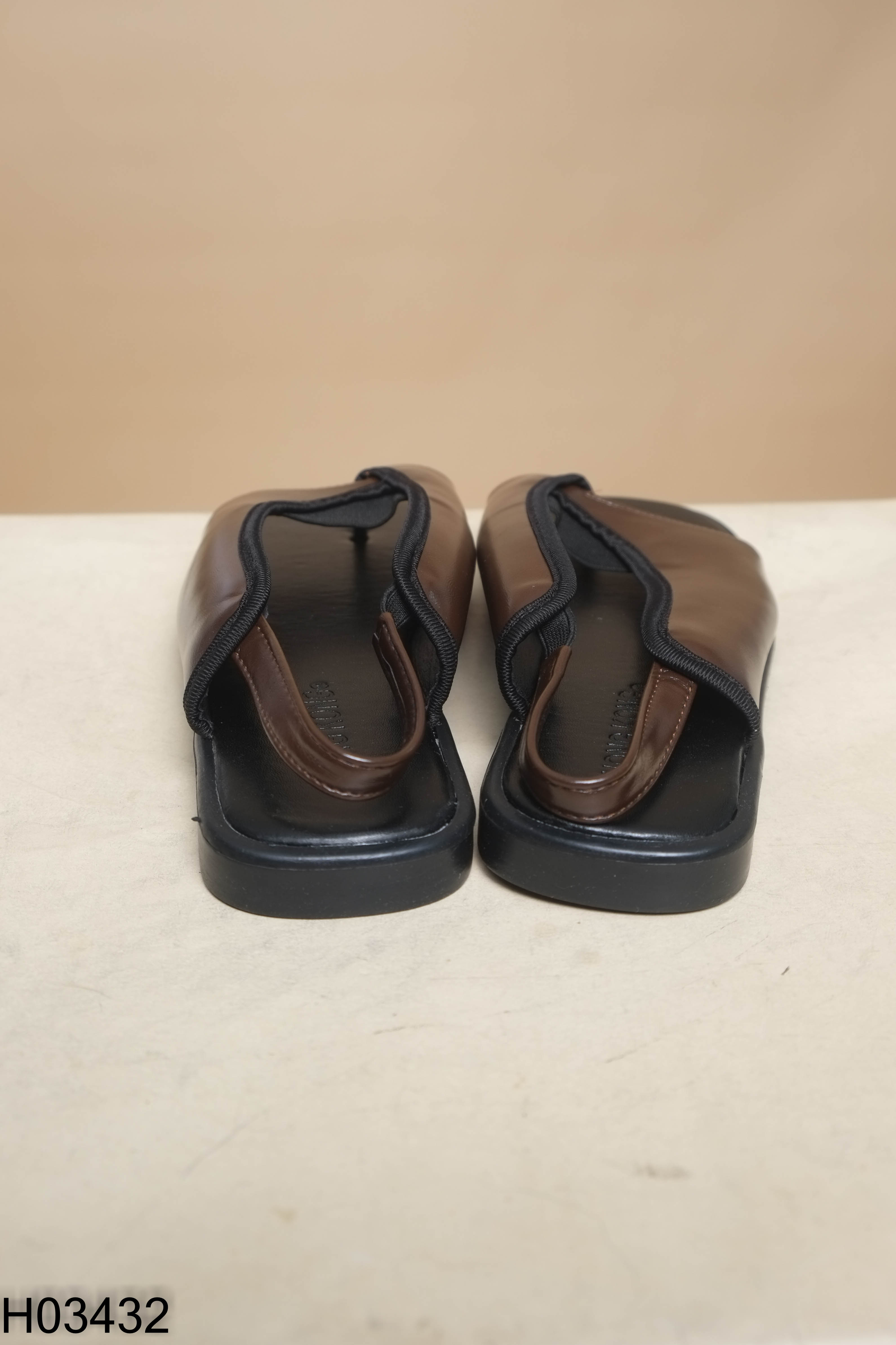 Dép sandals nâu xỏ ngón