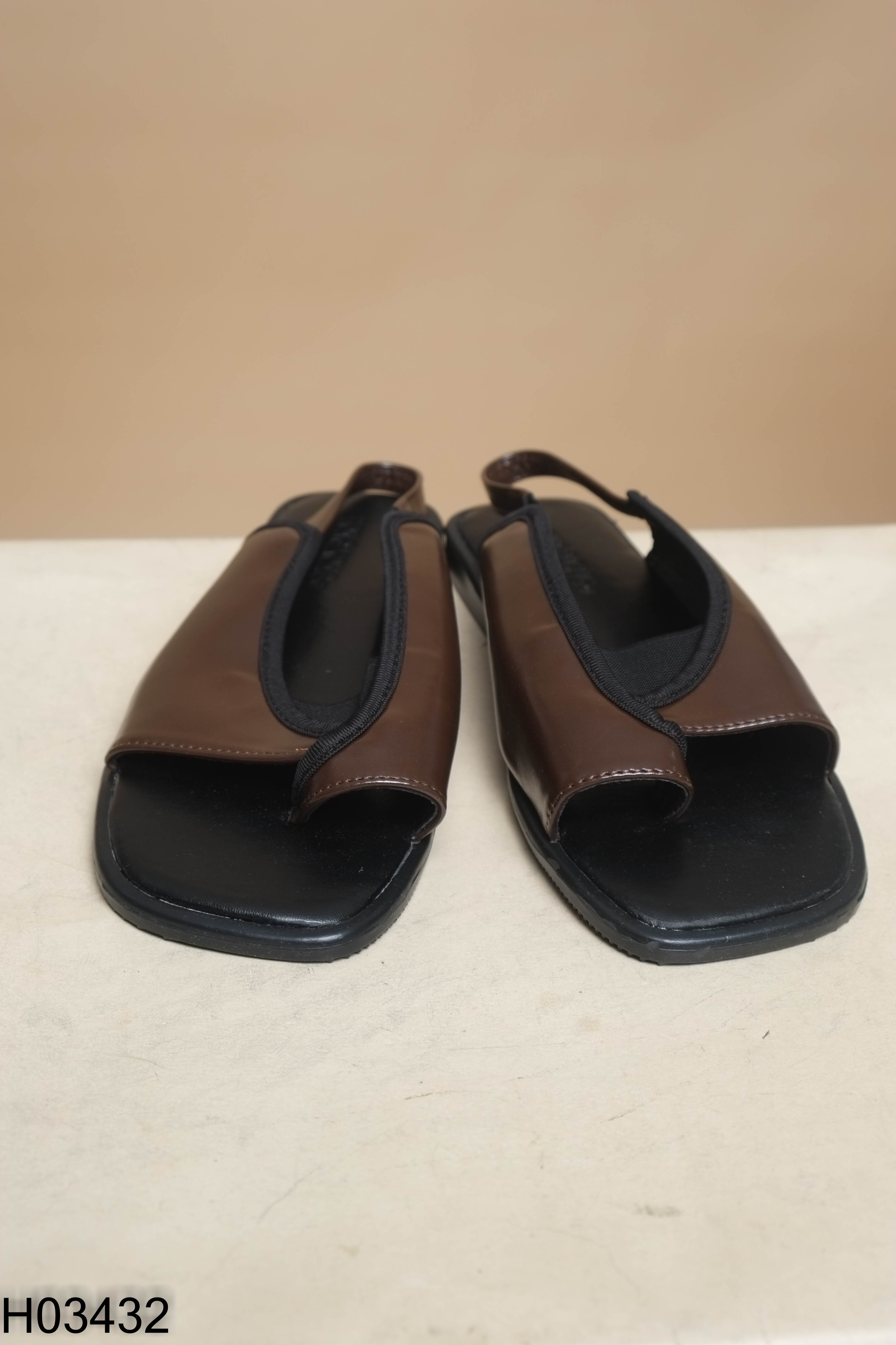 Dép sandals nâu xỏ ngón
