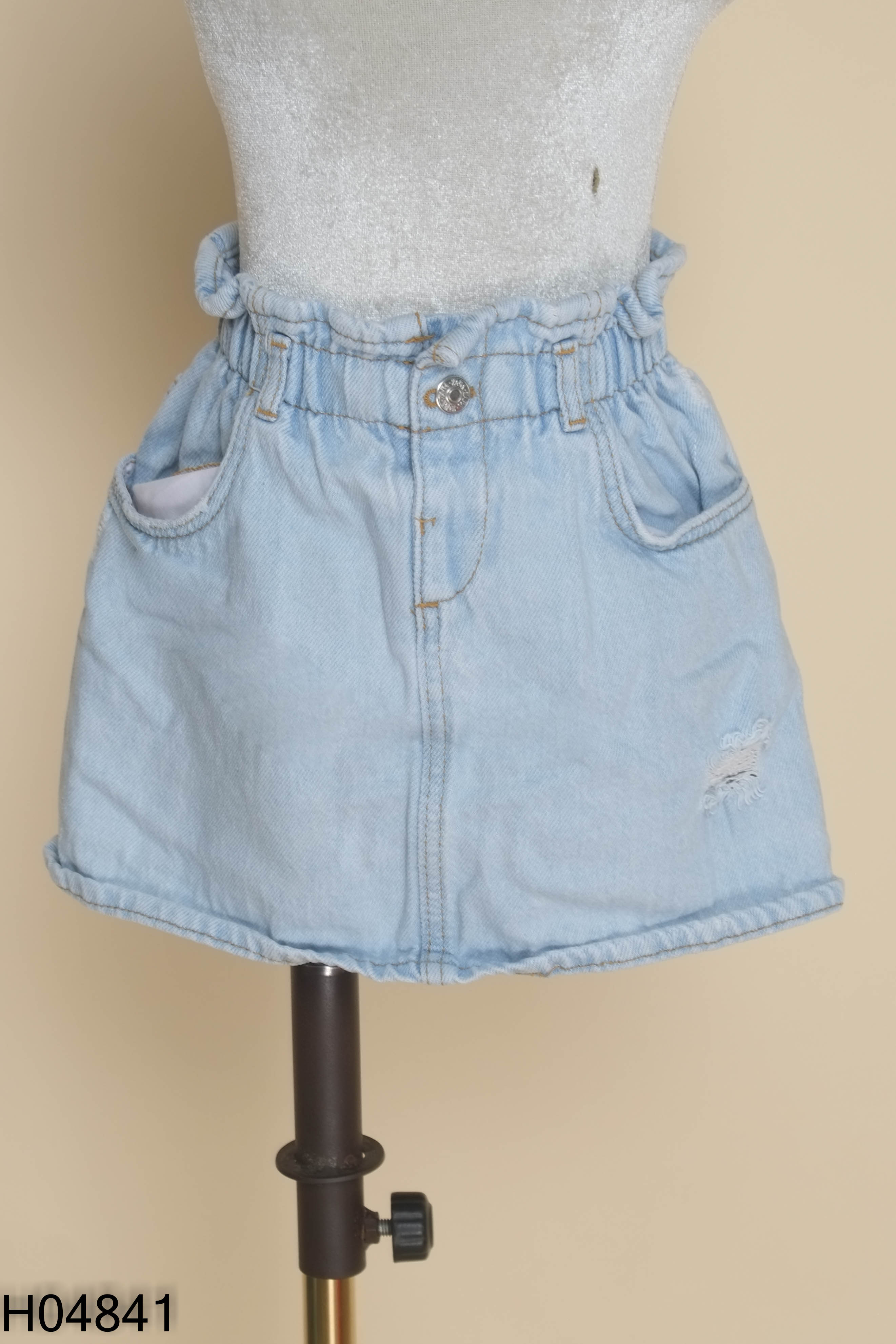 Chân váy jeans xanh ZARA chữ A KIDS