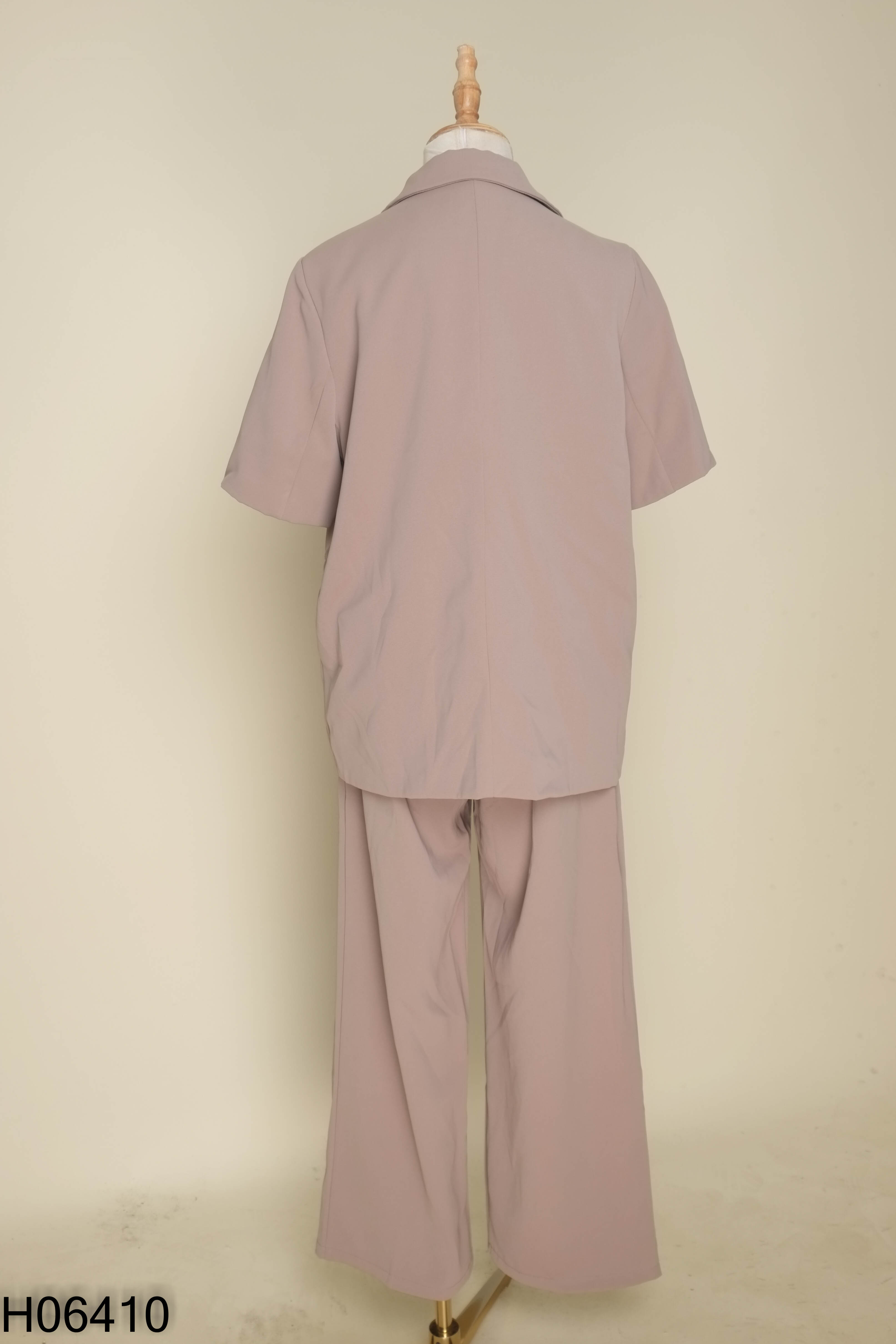 Set nâu áo blazer + quần ống rộng