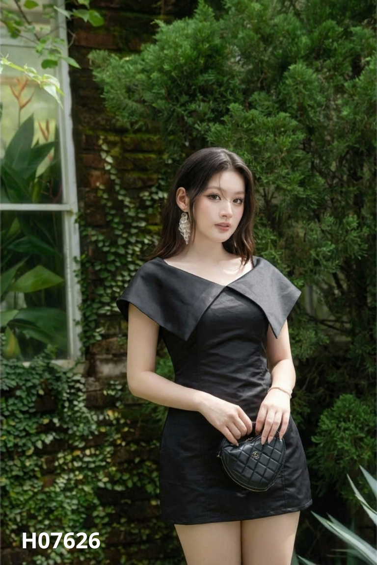 NEWTAG Váy đen cổ vạt đan dây eo