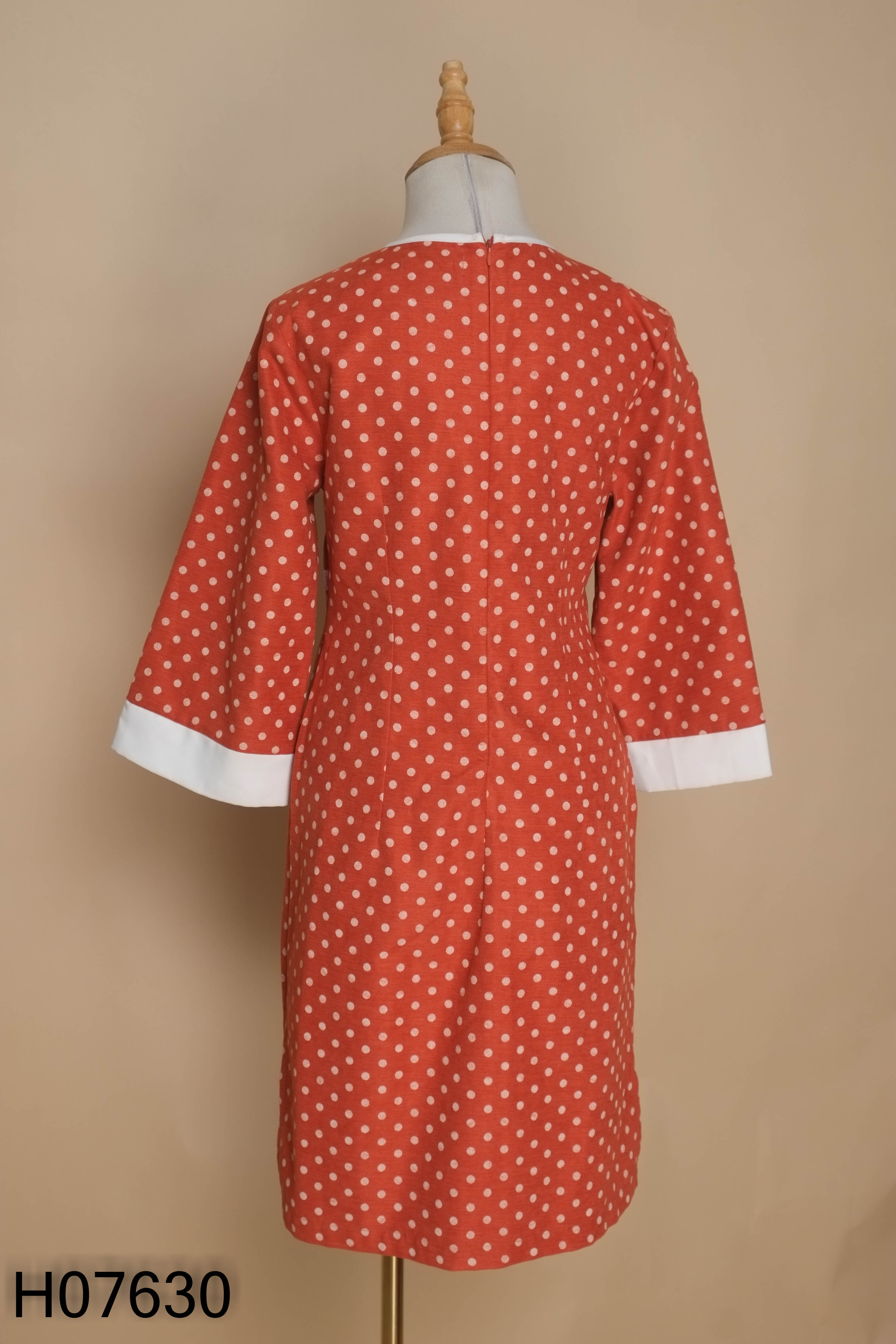 Áo dài DAISY đỏ cam chấm bi