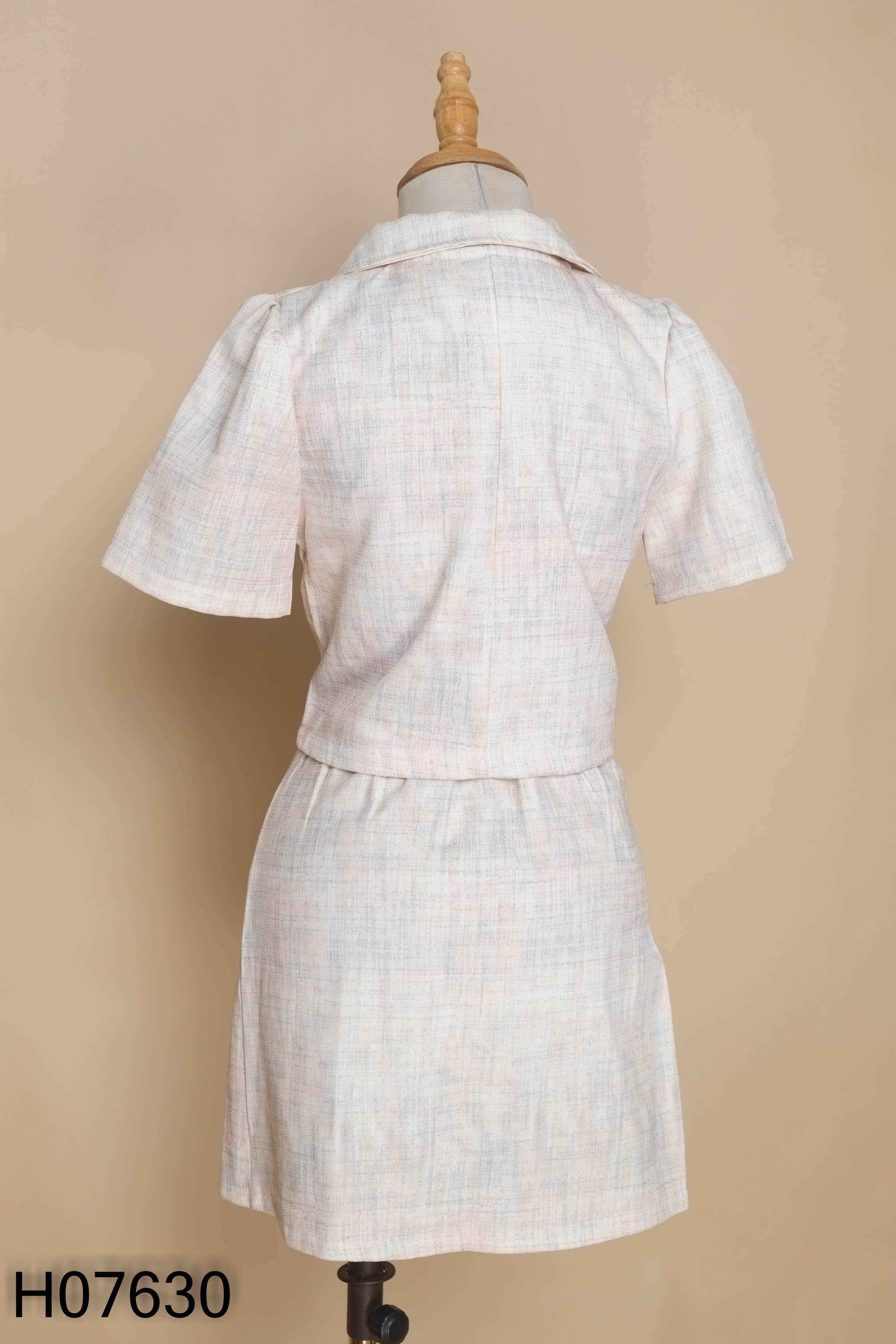 Set áo croptop + chân váy be nhiều màu