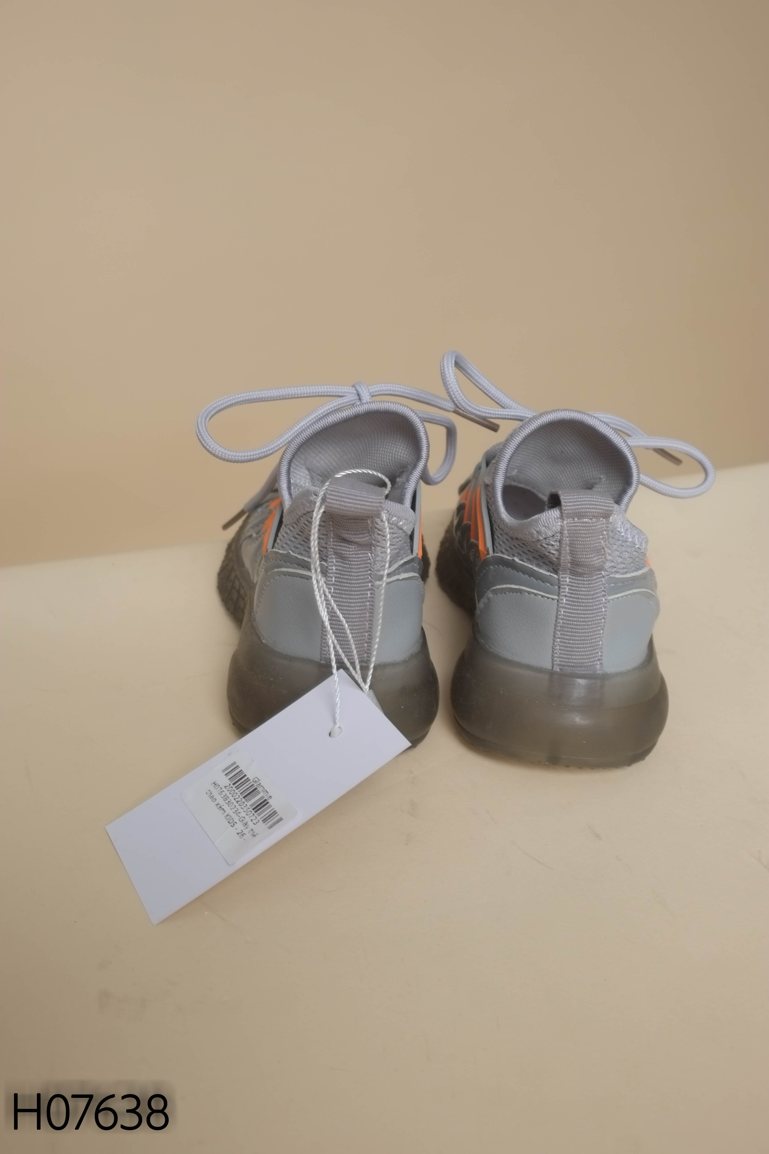 Giày thể thao xám KIDS