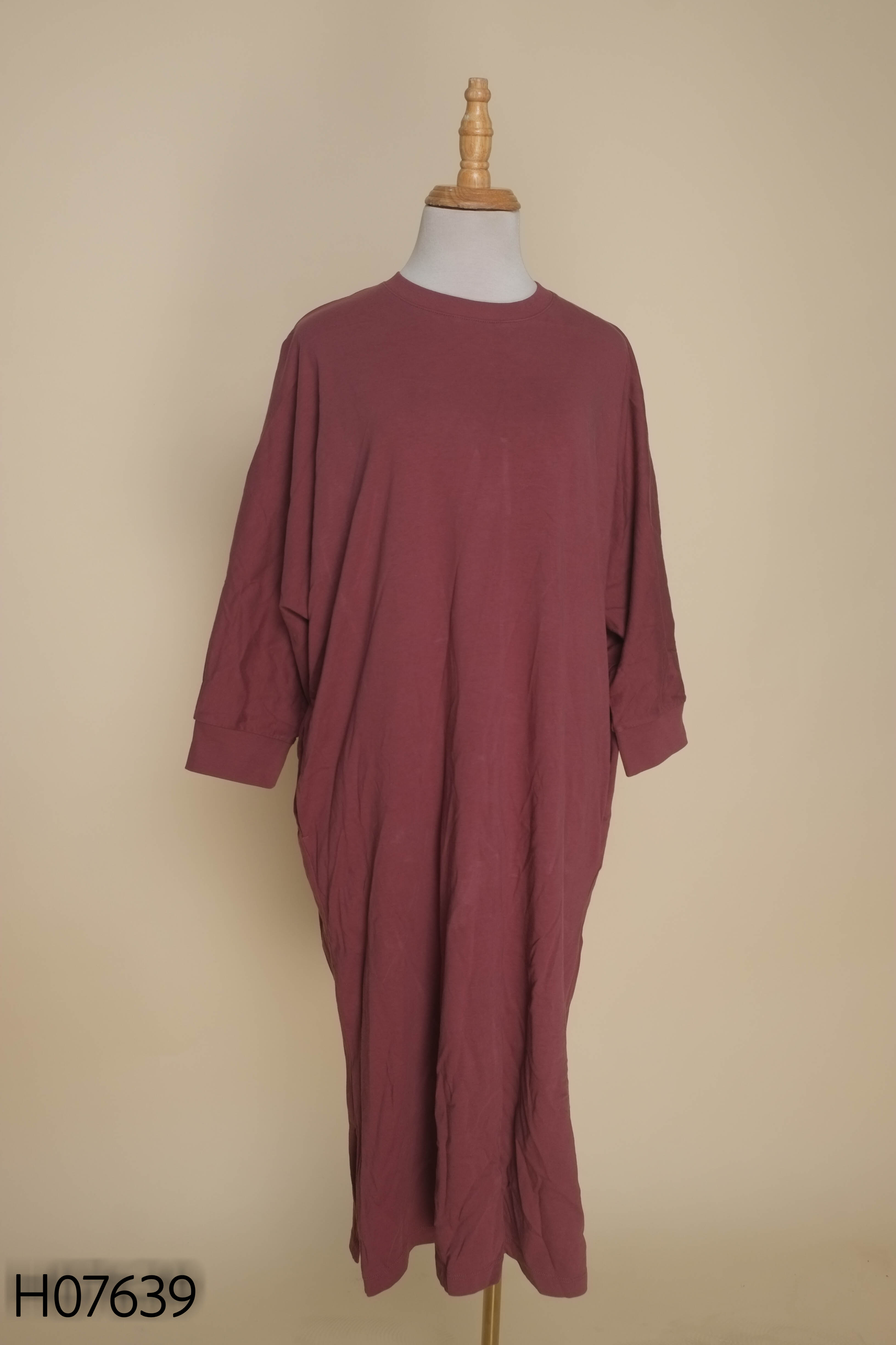 Váy UNIQLO tím trơn