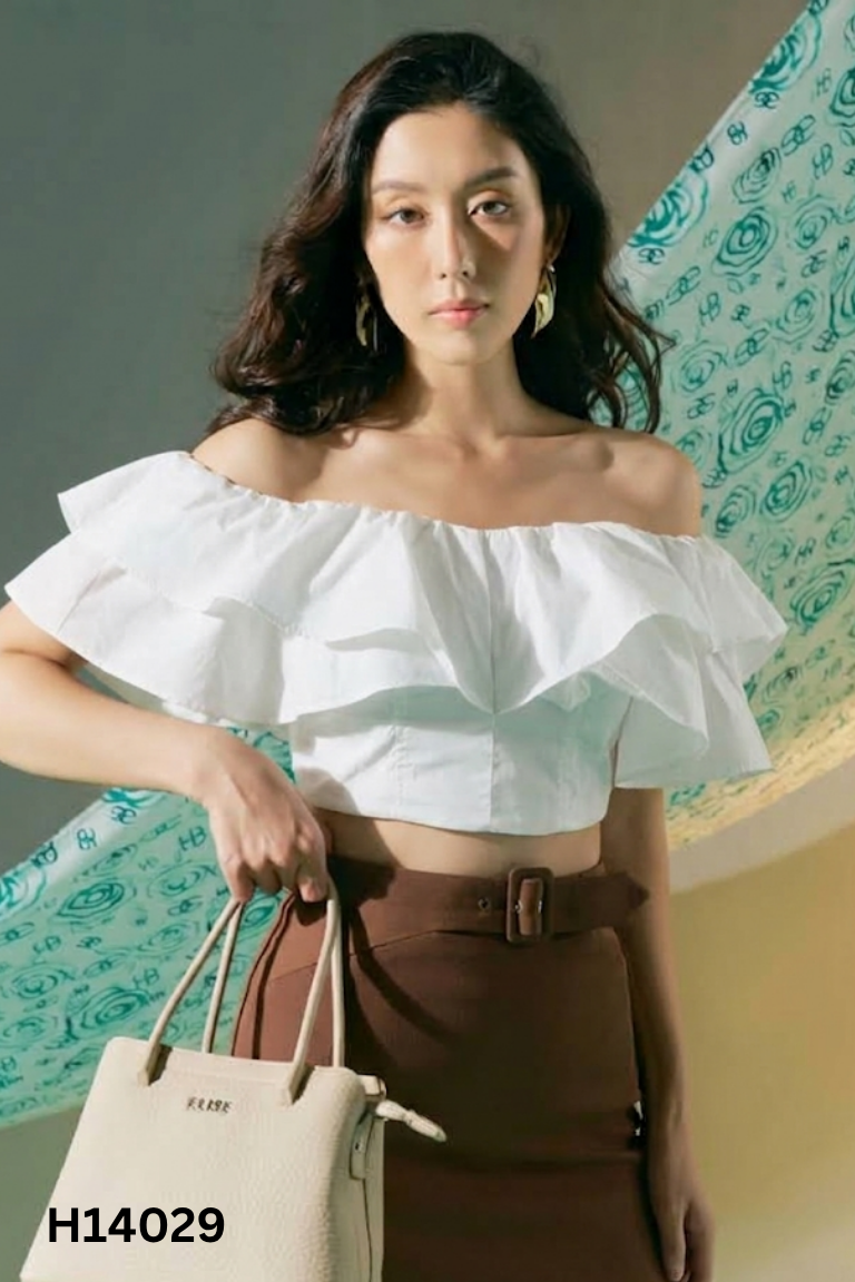 Áo trễ vai trắng bèo