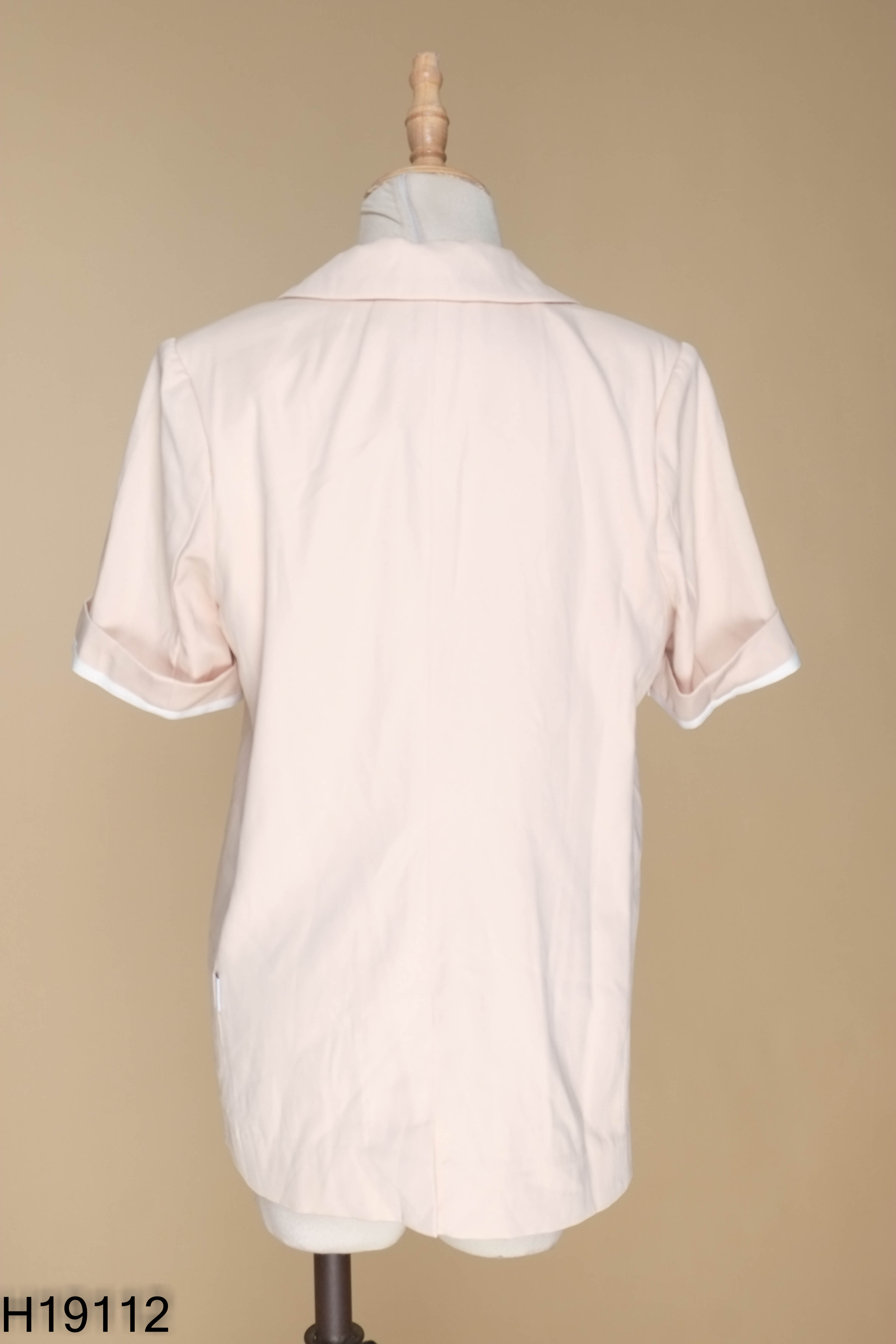 Áo blazer 92 WEAR hồng đào ngắn tay
