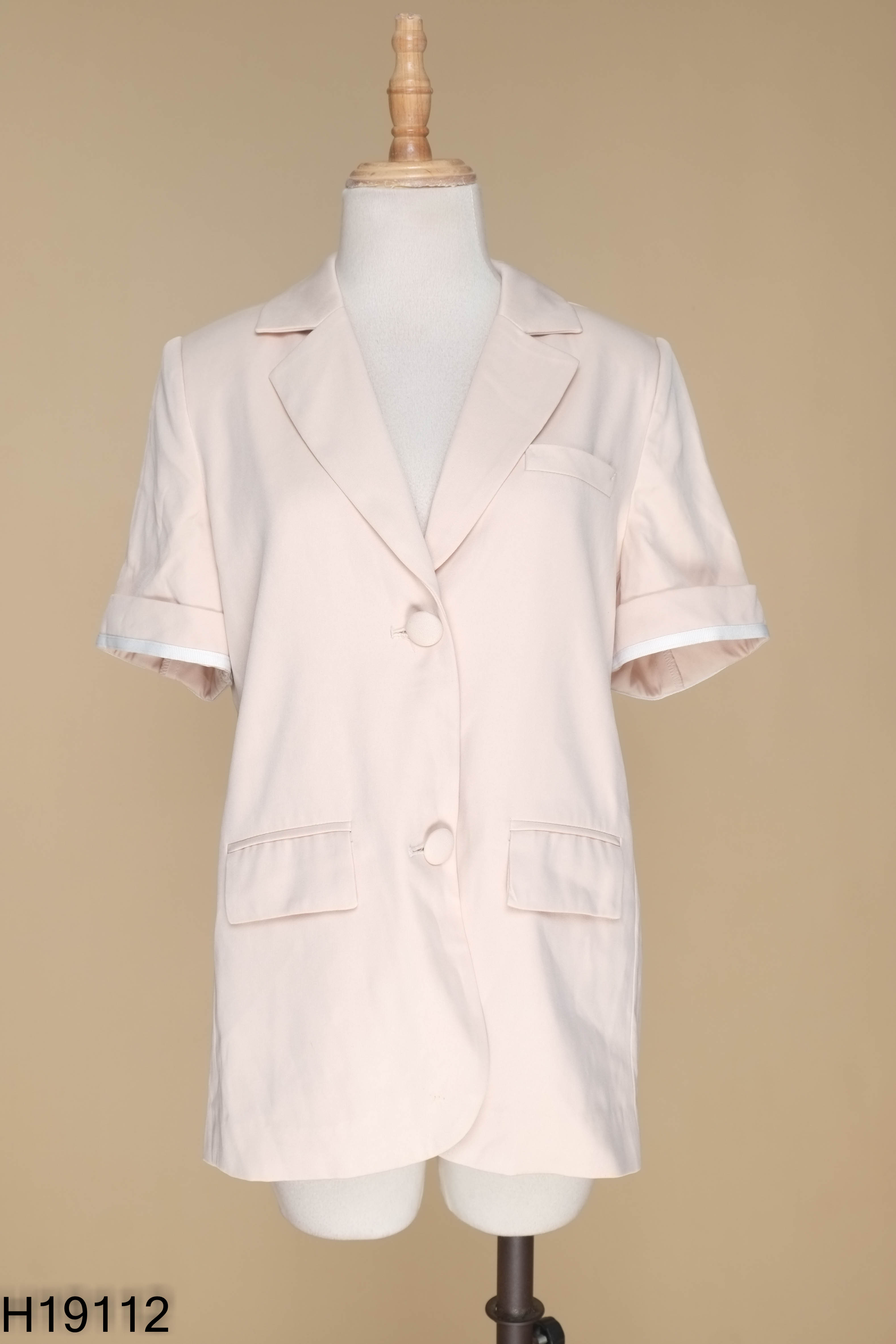 Áo blazer 92 WEAR hồng đào ngắn tay