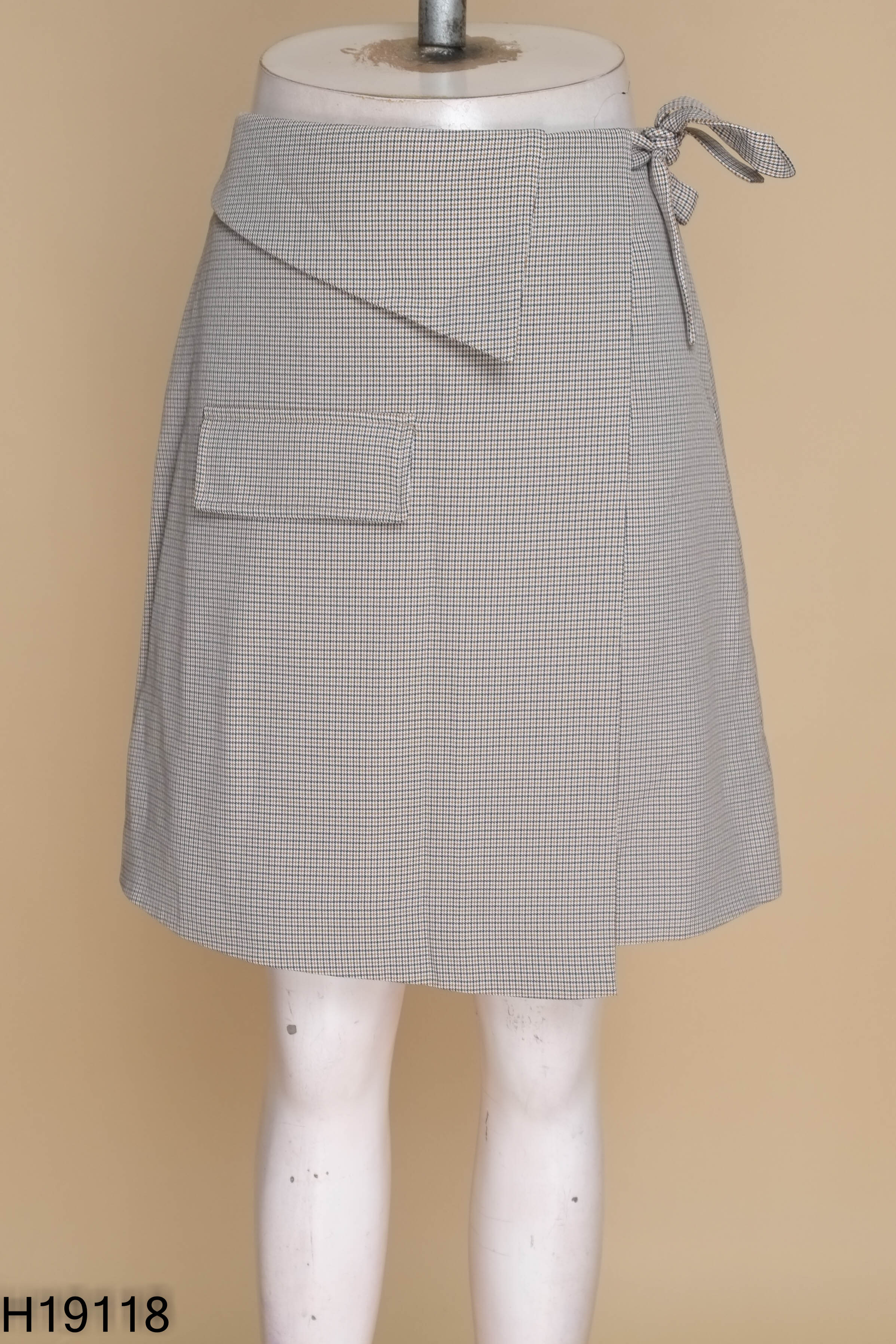 Chân váy đen mix nâu IVY LADIES
