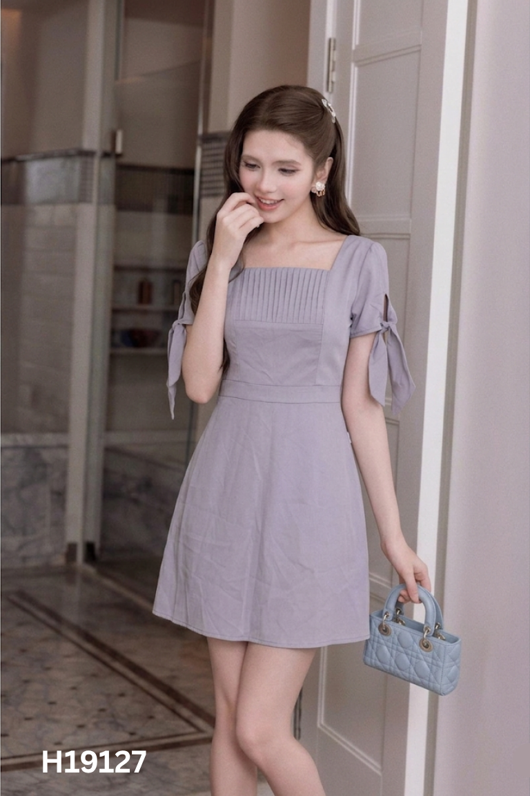 NEWTAG Váy xám GERME cổ vuông
