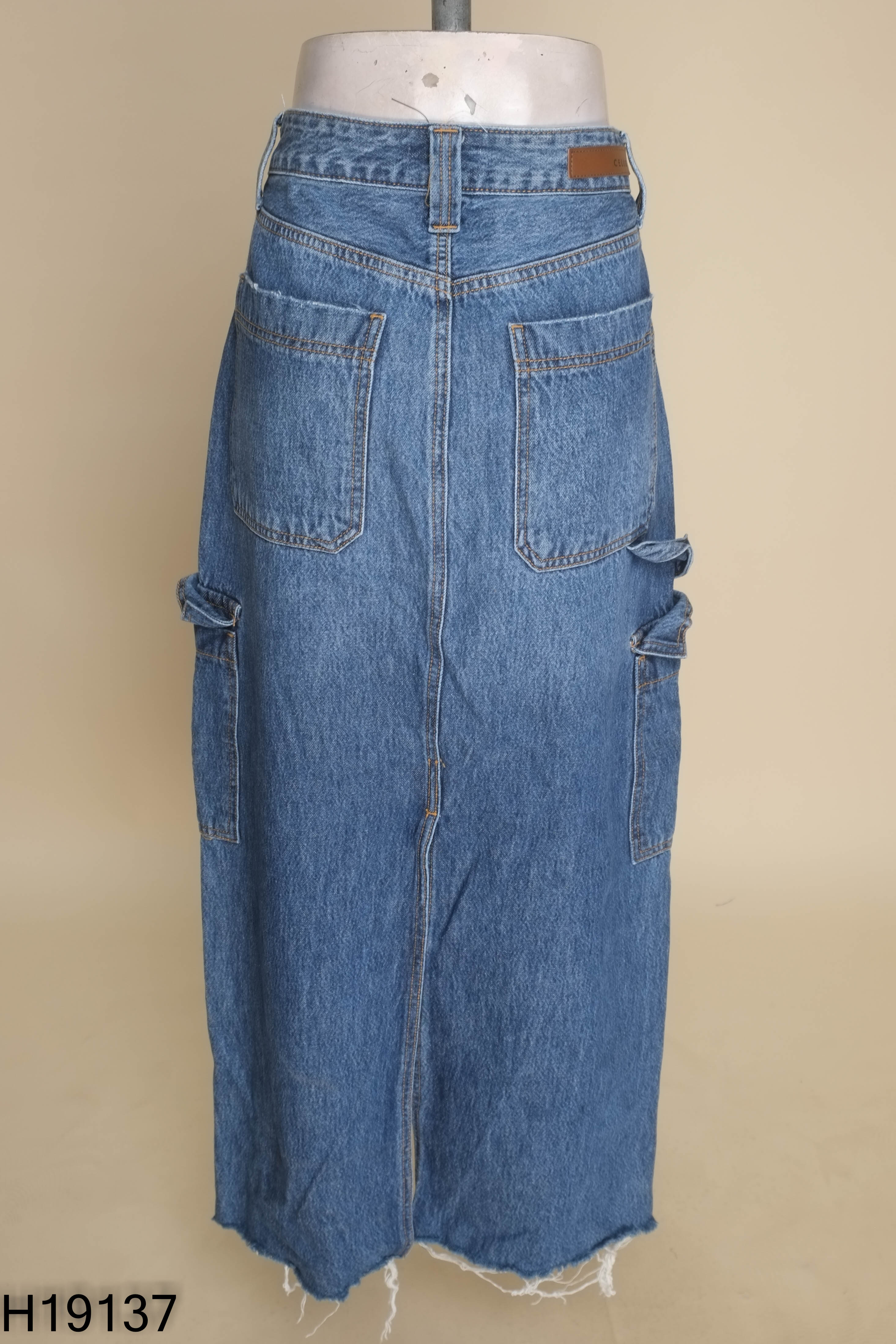 Chân váy jeans xanh túi hộp