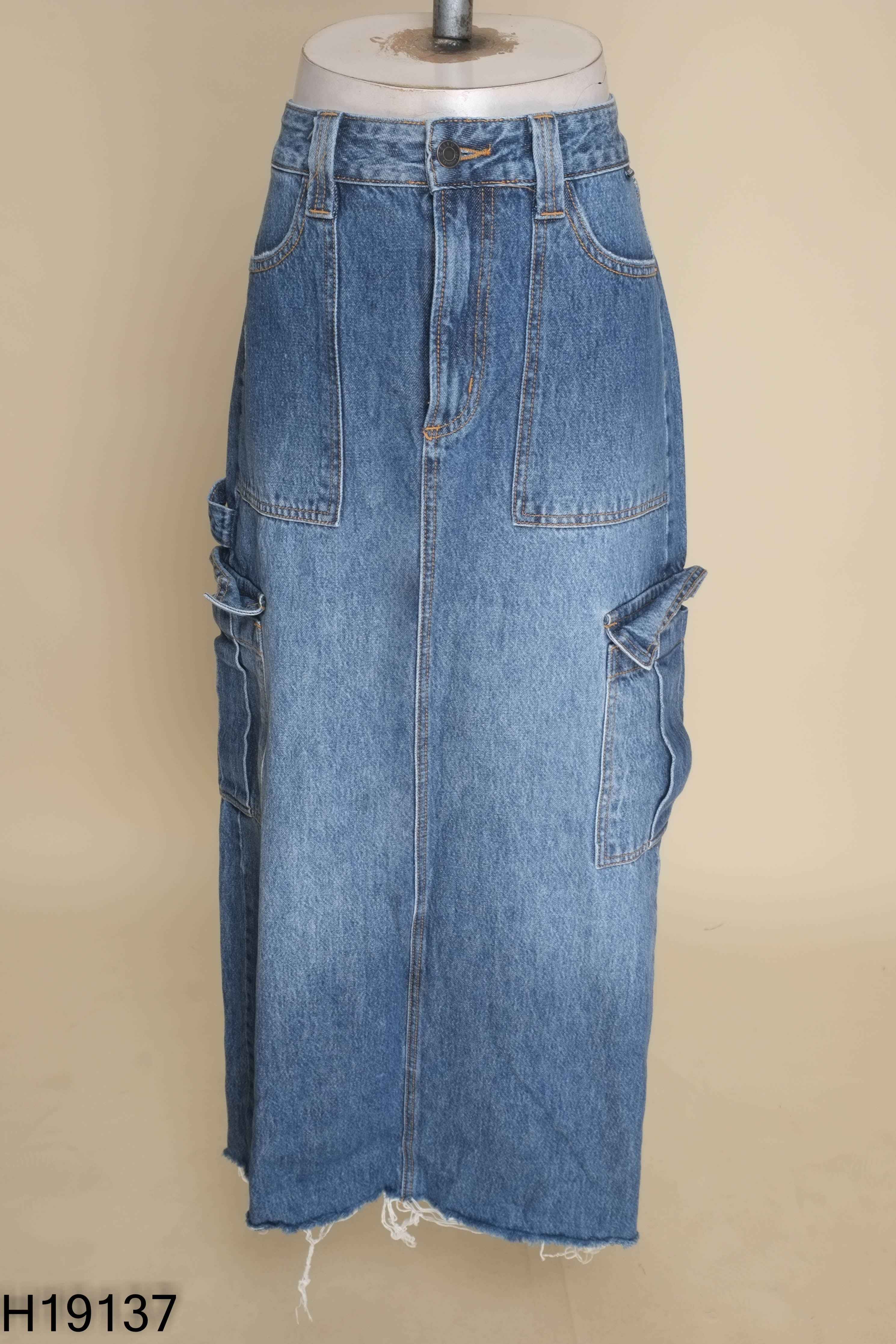 Chân váy jeans xanh túi hộp