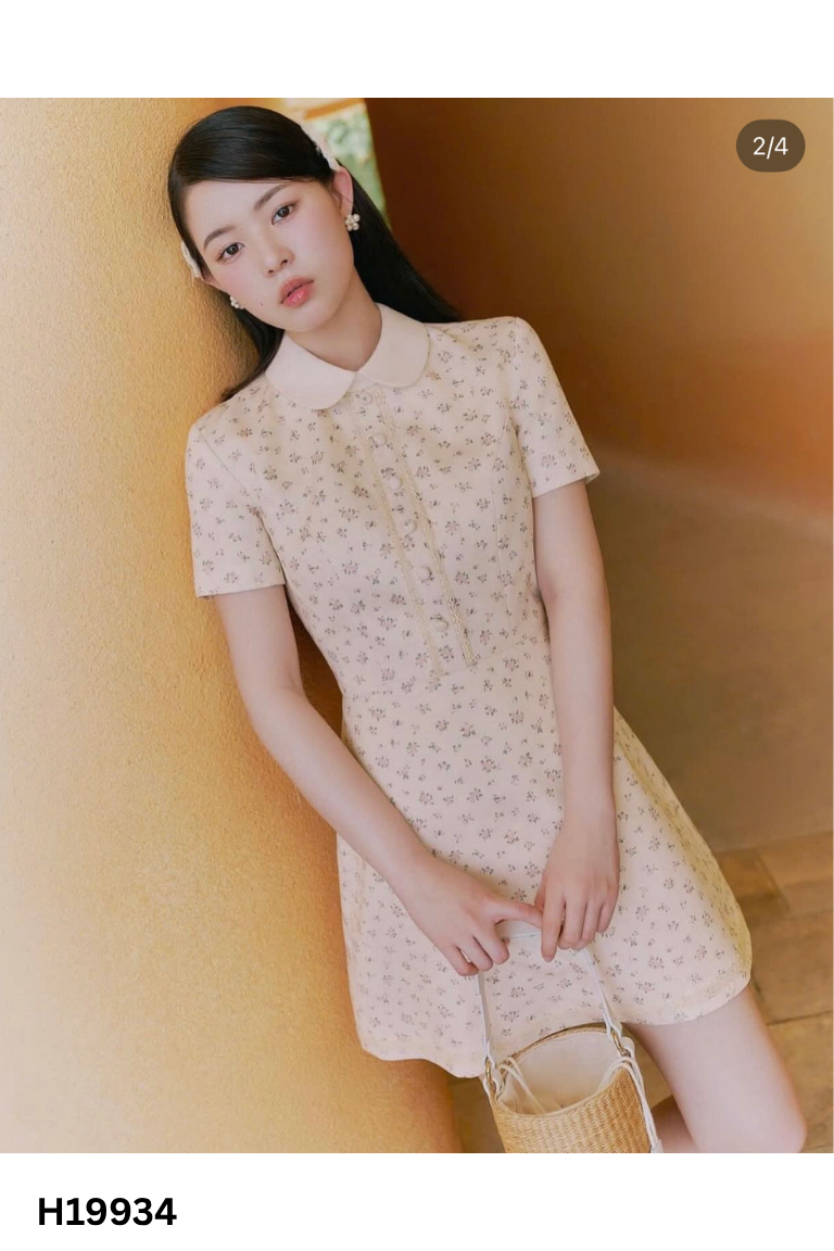Váy trắng ZIMEE DRESS cổ sen in hoa