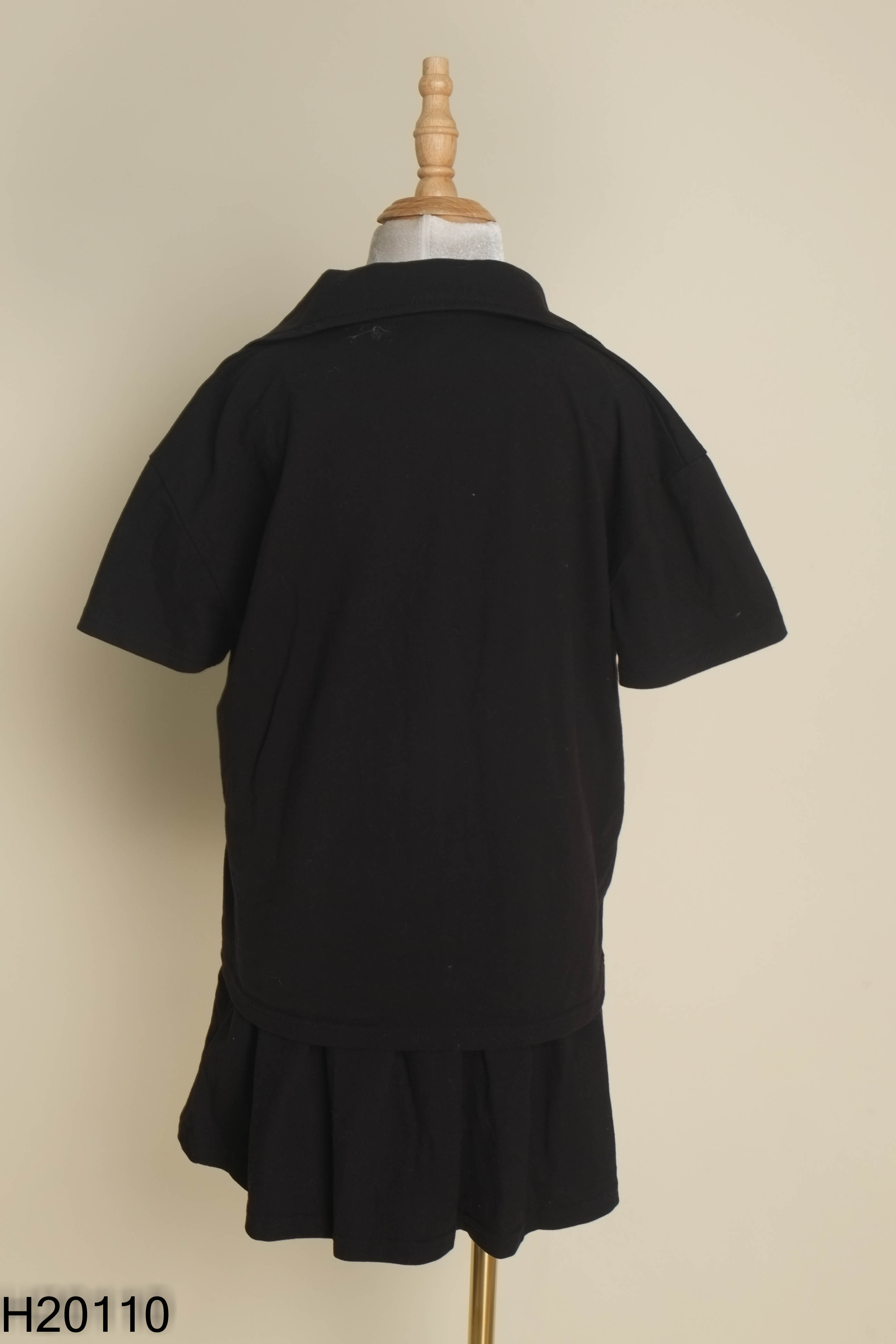 Set Áo polo đen trơn + chân váy KIDS