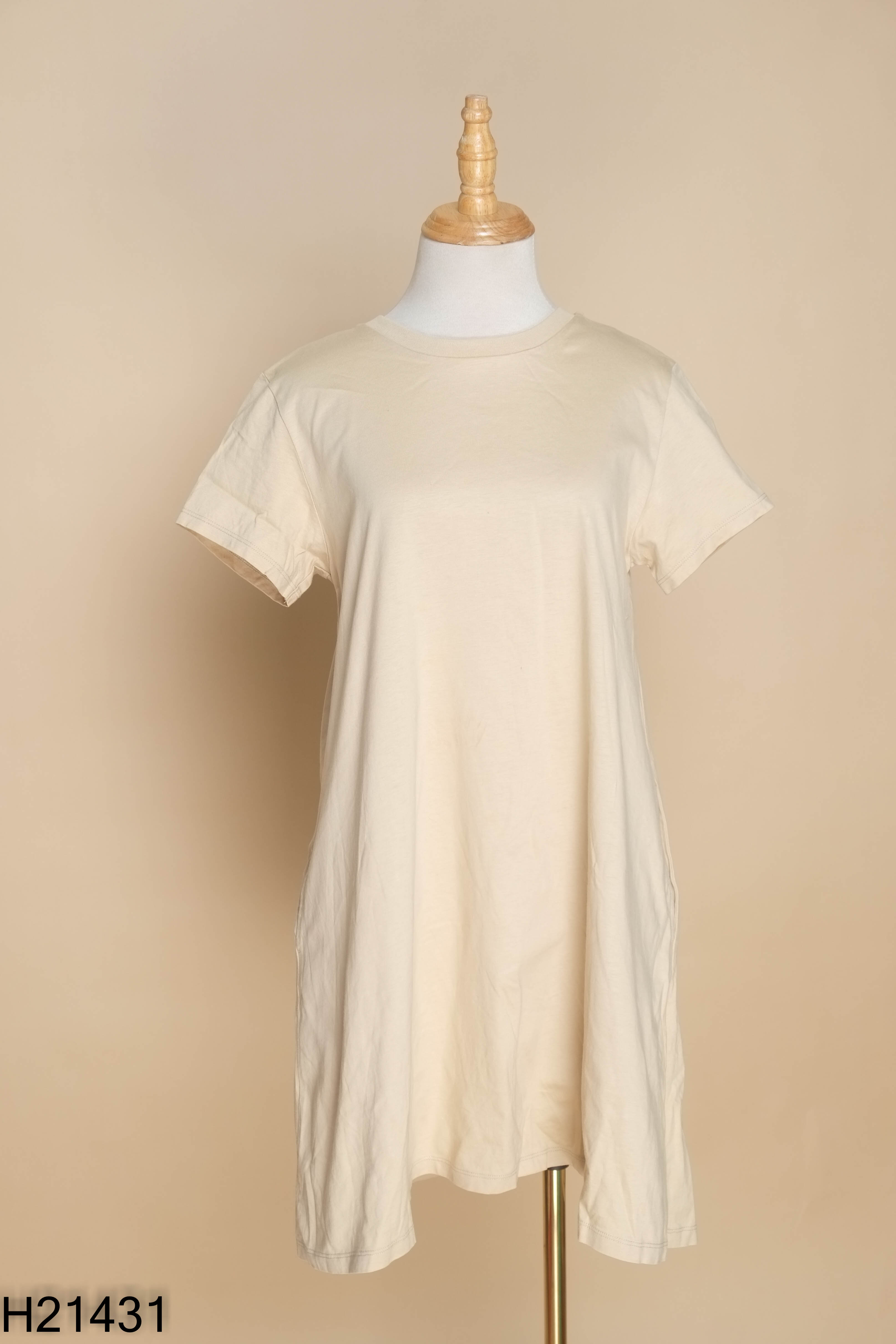 Váy nâu UNIQLO ngắn tay