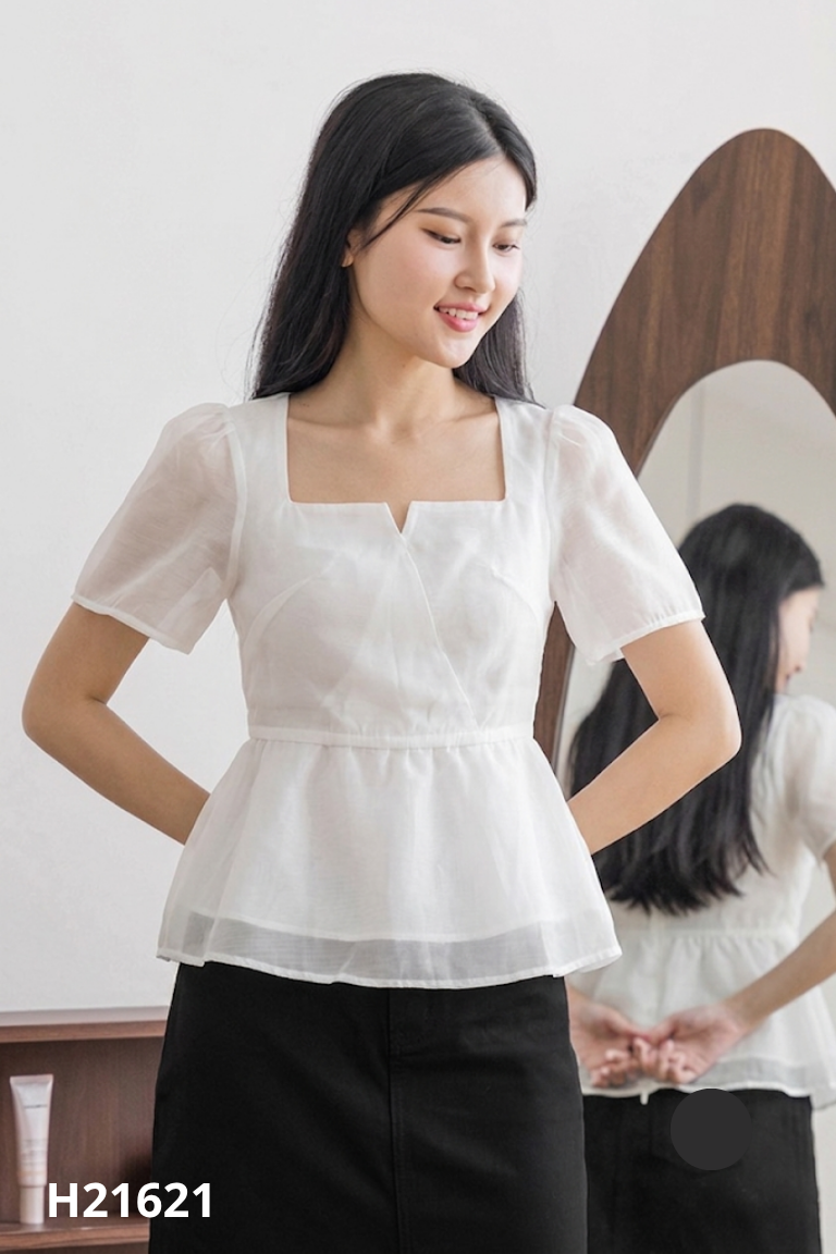 Áo voan trắng cổ vuông