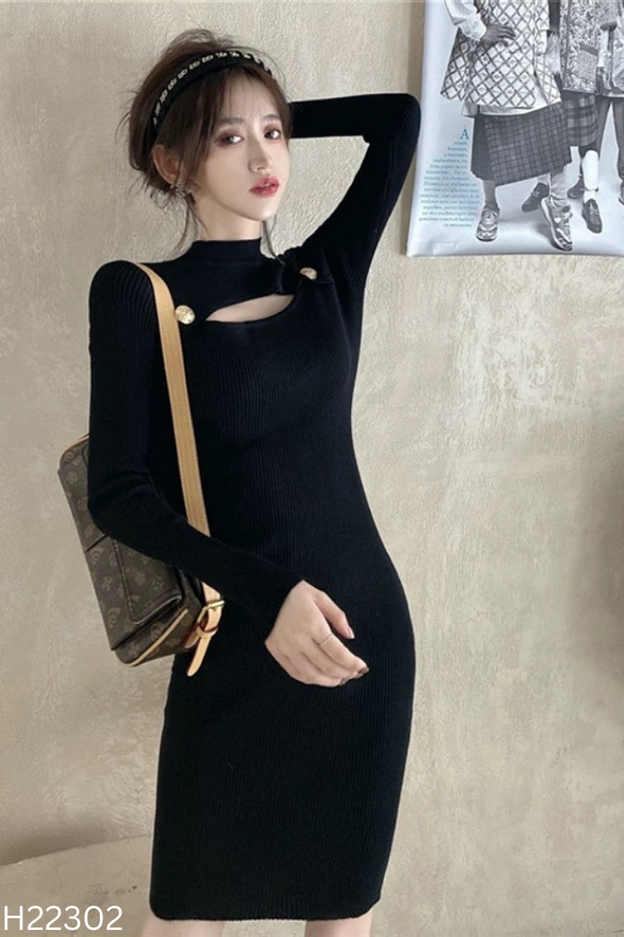 Váy body len đen khoét ngực