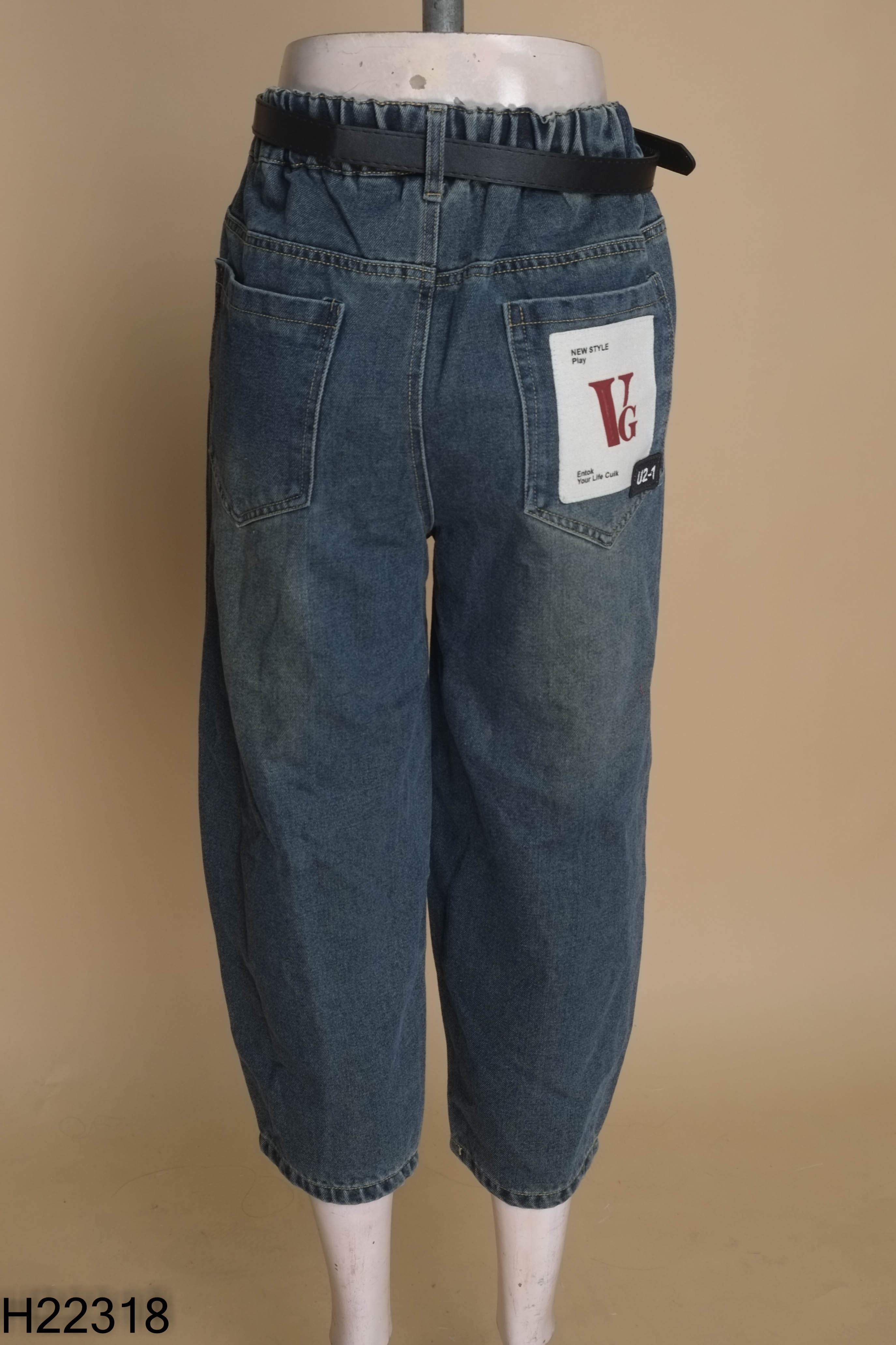 Quần jeans xanh baggy