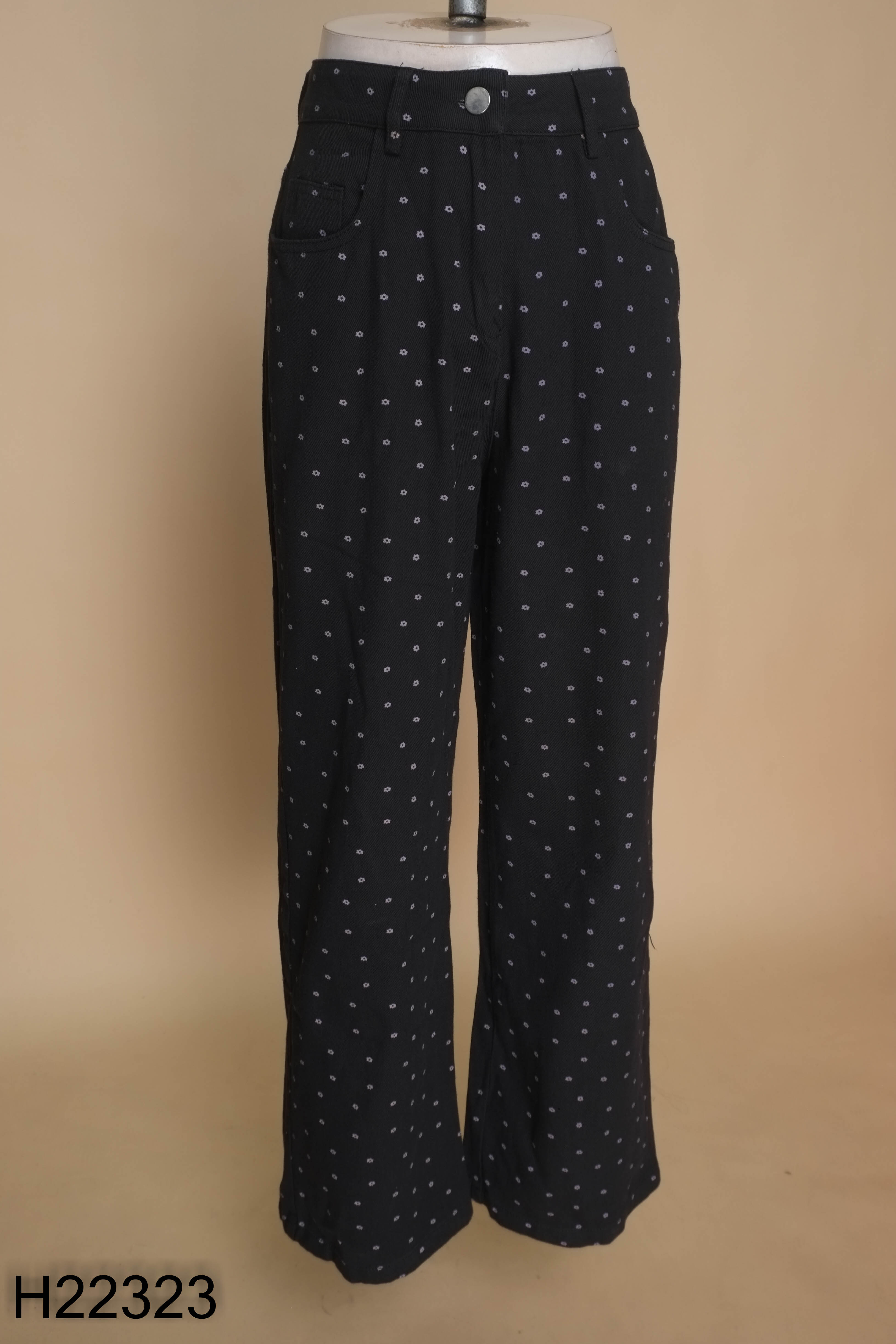 NEWTAG Quần jeans đen hoa