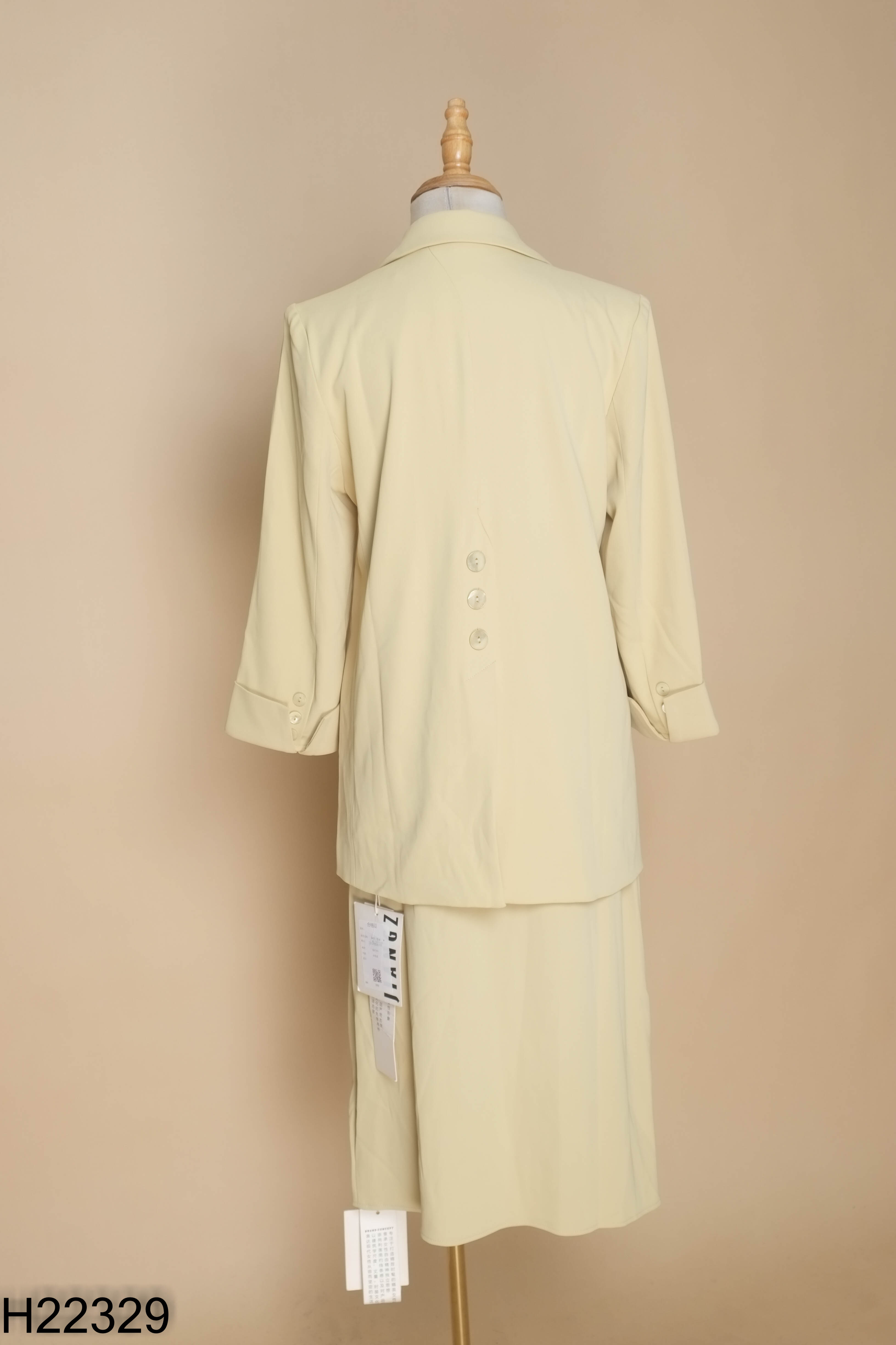 NEWTAG Set áo blazer + váy hai dây xanh vàng