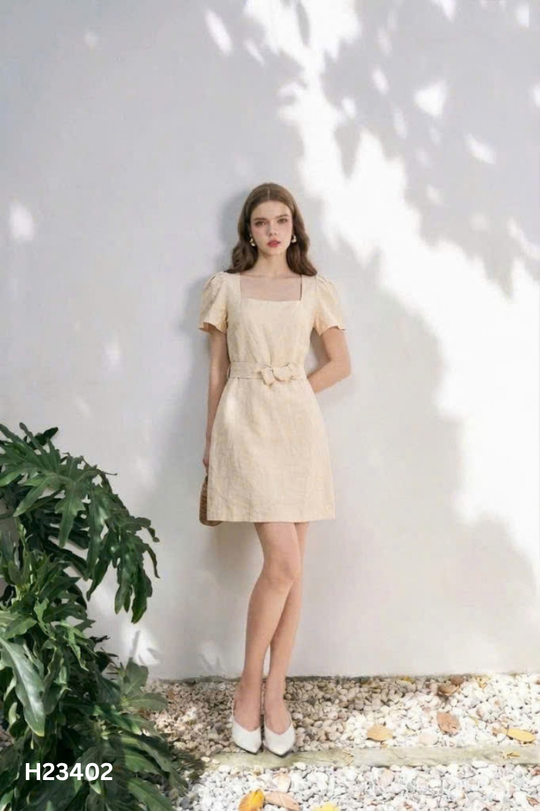 Váy ADORE DRESS be cổ vuông