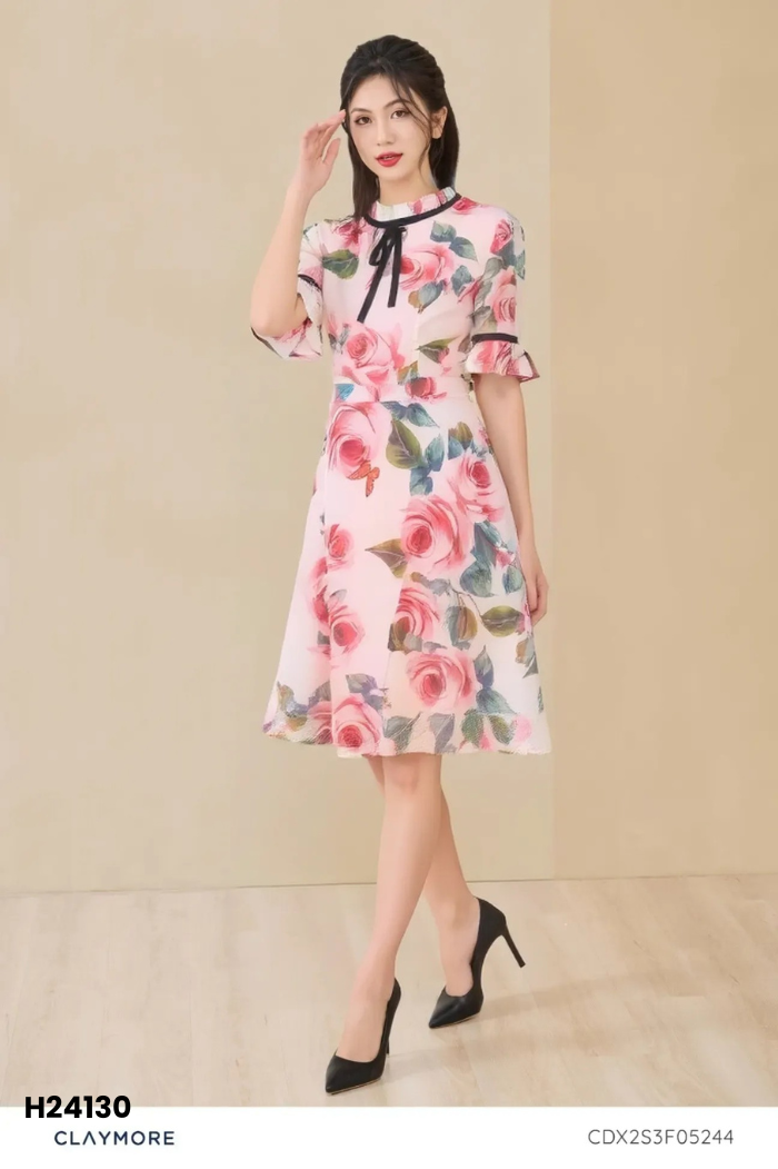 Váy voan I-QUEEN hồng hoa