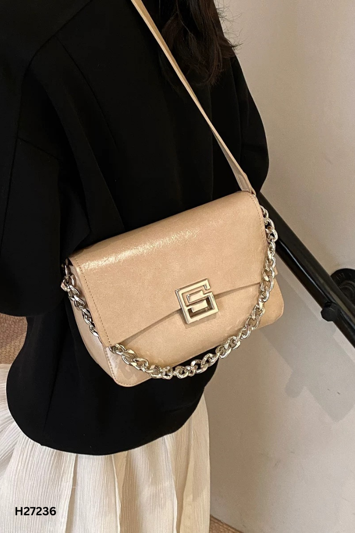 NEW Túi xách be khoá bạc