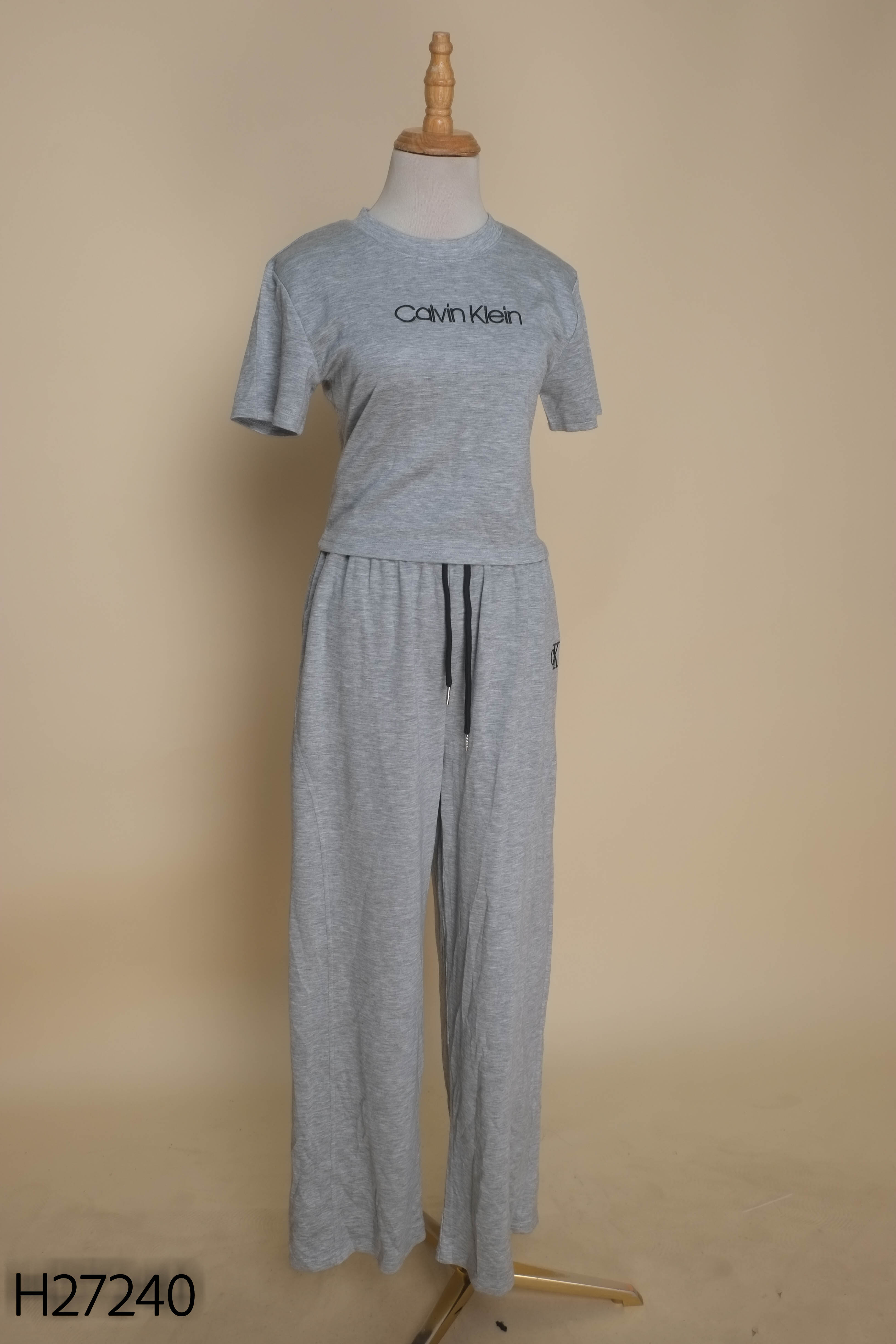 NEWTAG AIYI CLOTHES set ghi phối cạp