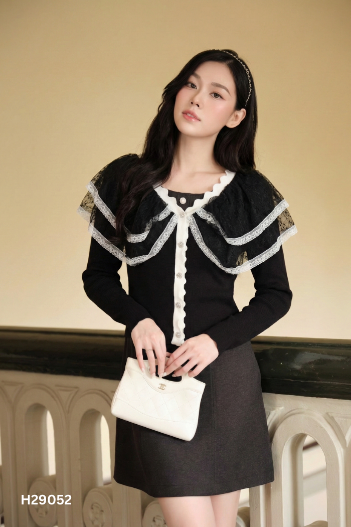 Áo kiểu đen phối voan bèo