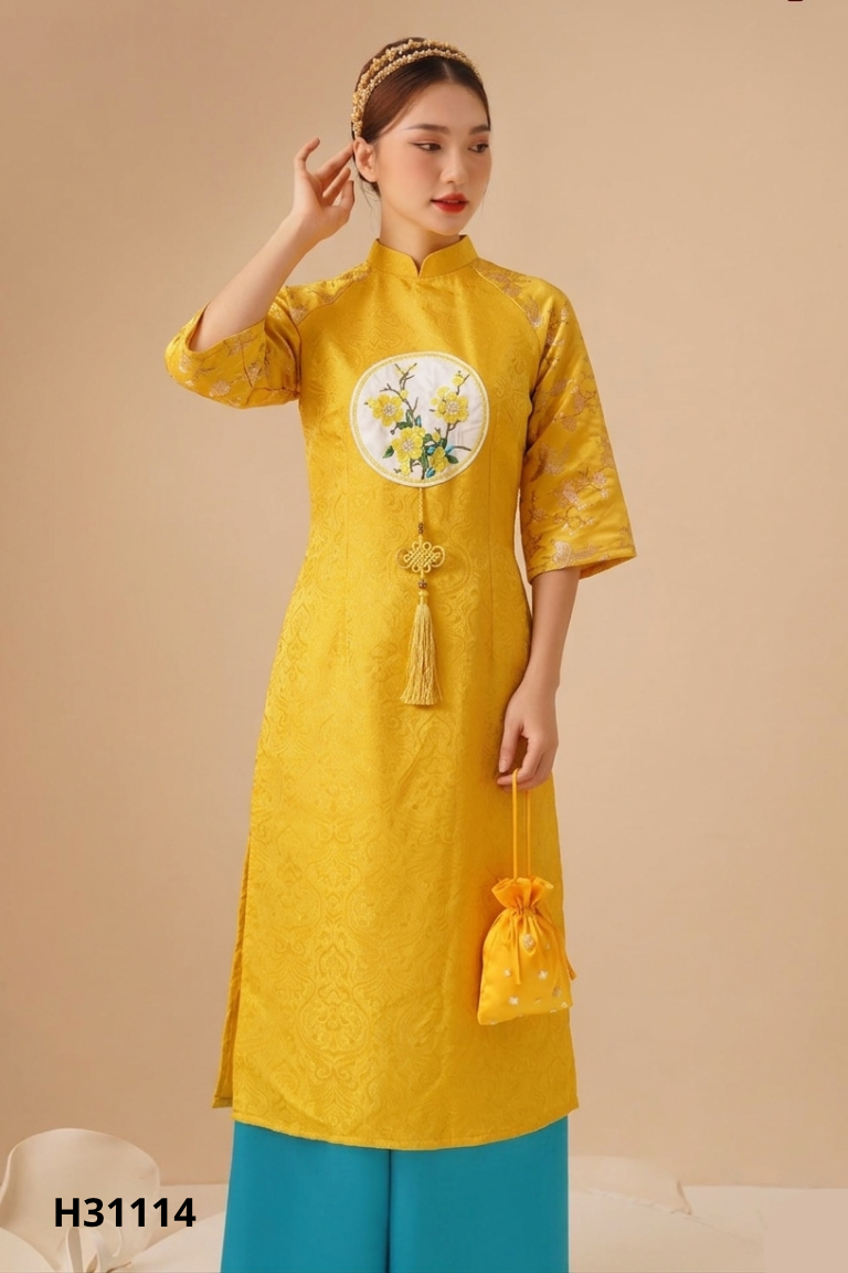 Áo dài vàng họa tiết