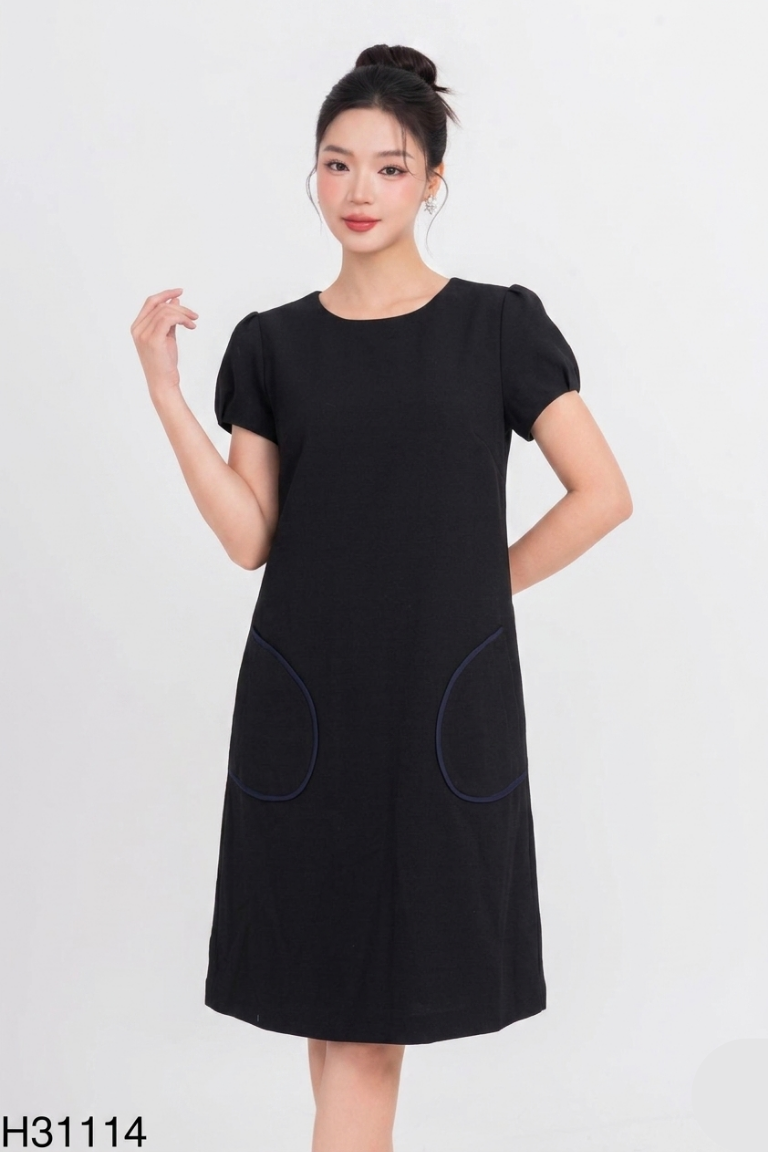 Váy đen IVY MODA phối túi
