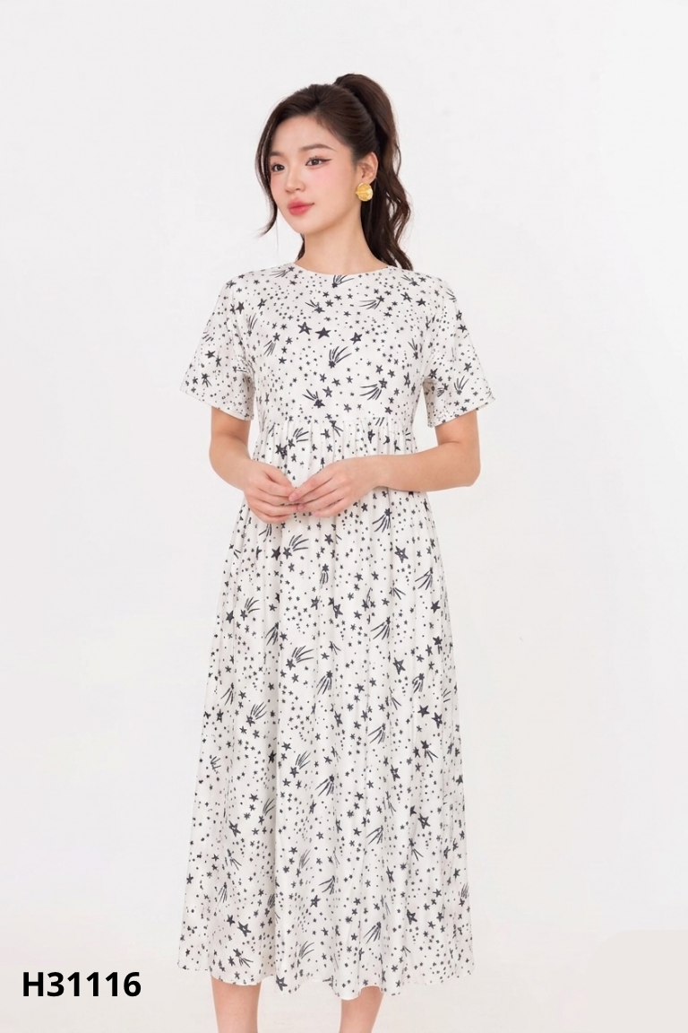 Váy trắng URBAN THREADS họa tiết sao