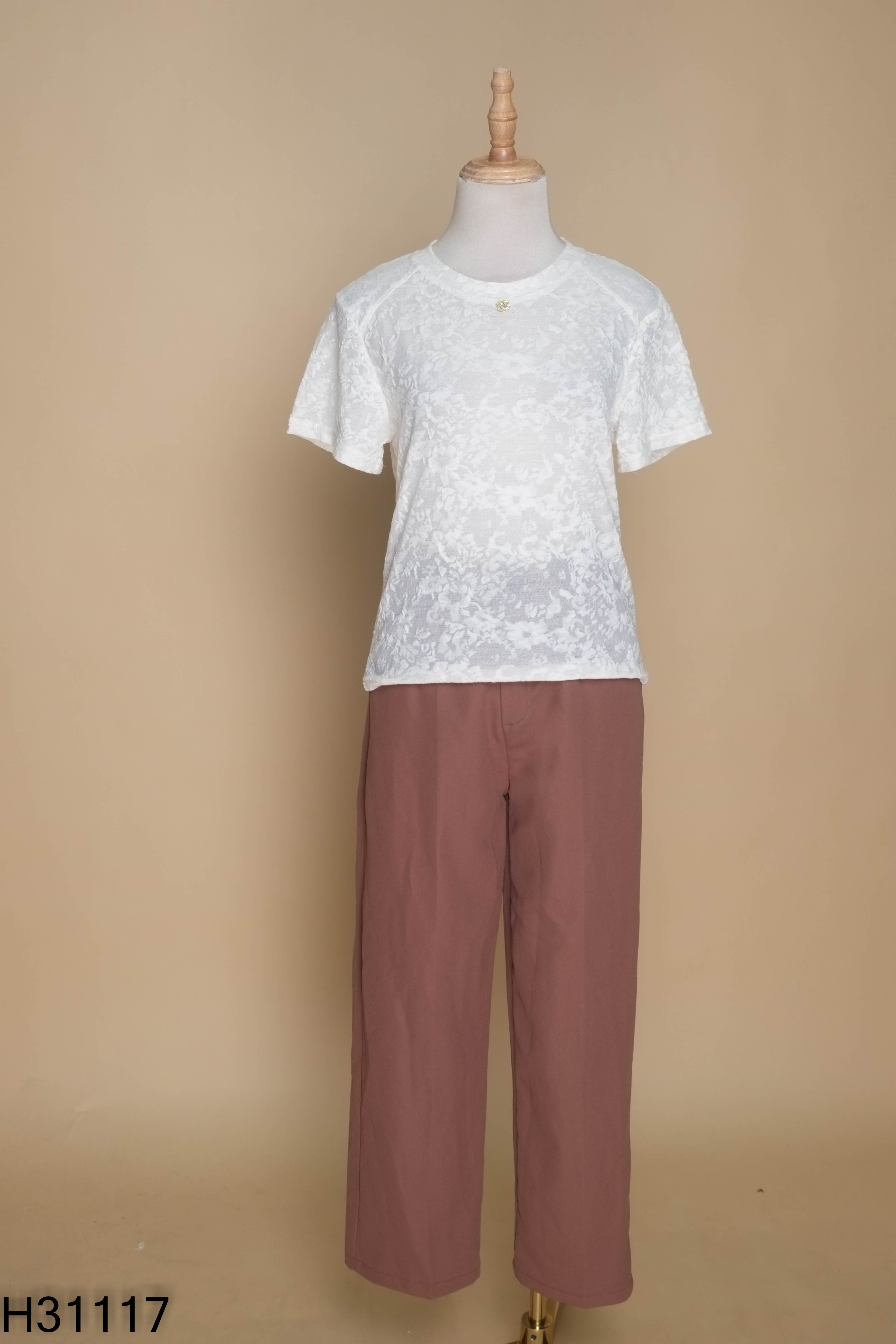 Set áo dệt kim be + quần dài nâu